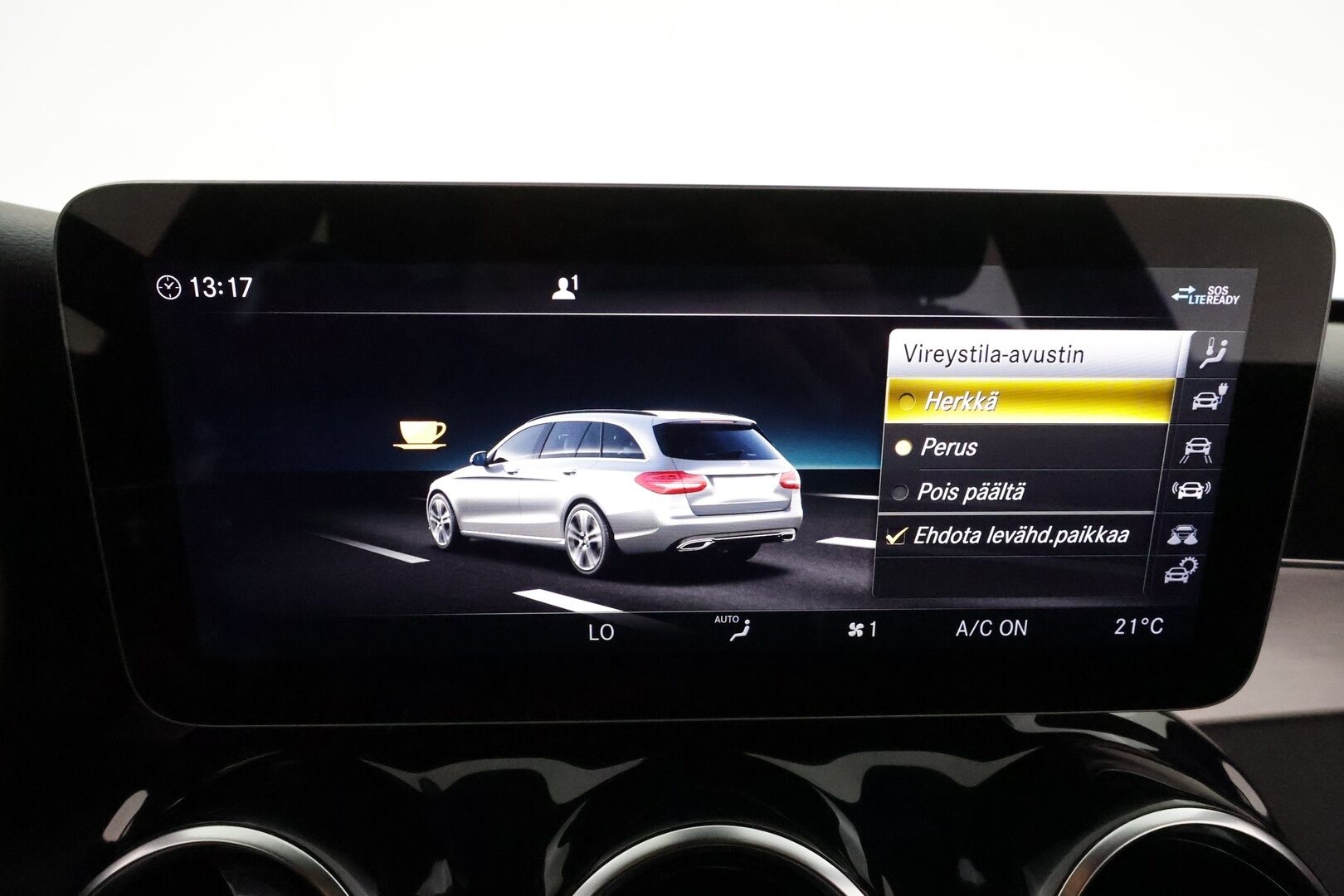 Mercedes-Benz C 2020 300 de T A Business AMG Edition EQ Power *Distronic+ / Multibeam / Burmester / P-Kamera / Koukku / Sportpenkit / Navi* - 2x Latauskaapelit / Kahdet Renkaat