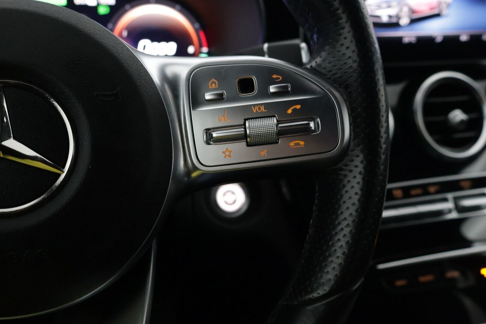 Mercedes-Benz C 2020 300 de T A Business AMG Edition EQ Power - | DTR+ | Burmester | Digimittaristo | Koukku | Multibeam-LED | P.Kamera | 2x Latauskaapelit | Kahdet Renkaat | Navi | Sportpenkit |