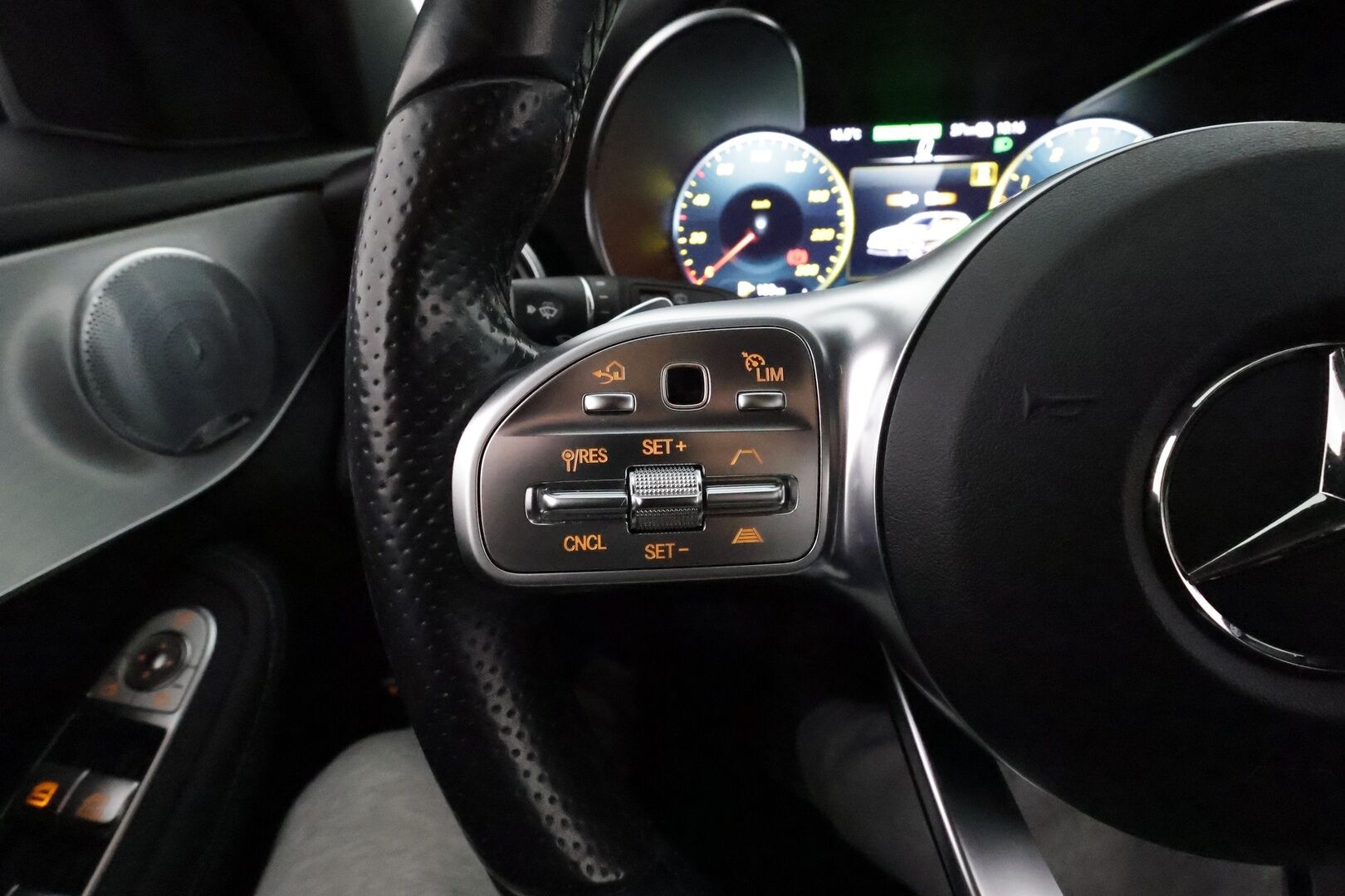 Mercedes-Benz C 2020 300 de T A Business AMG Edition EQ Power *Distronic+ / Multibeam / Burmester / P-Kamera / Koukku / Sportpenkit / Navi* - 2x Latauskaapelit / Kahdet Renkaat - HULLU BLACKWEEK KORKOTARJOUS 2,49%