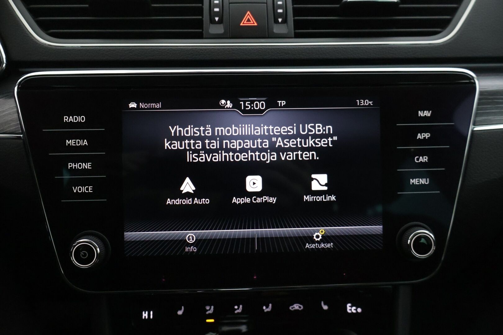 Skoda Superb 2020 Combi 1,4 TSI PHEV Style iV DSG Autom. * Adap.vakkari / Digimittaristo / Koukku / HiFit / Peruutuskamera / Lämmitin * - * Siistikuntoinen / Hyvät varusteet / Akku kuntotarkastettu / Särmät huollot * - HULLU BLACKWEEK KORKOTARJOUS 2,49%