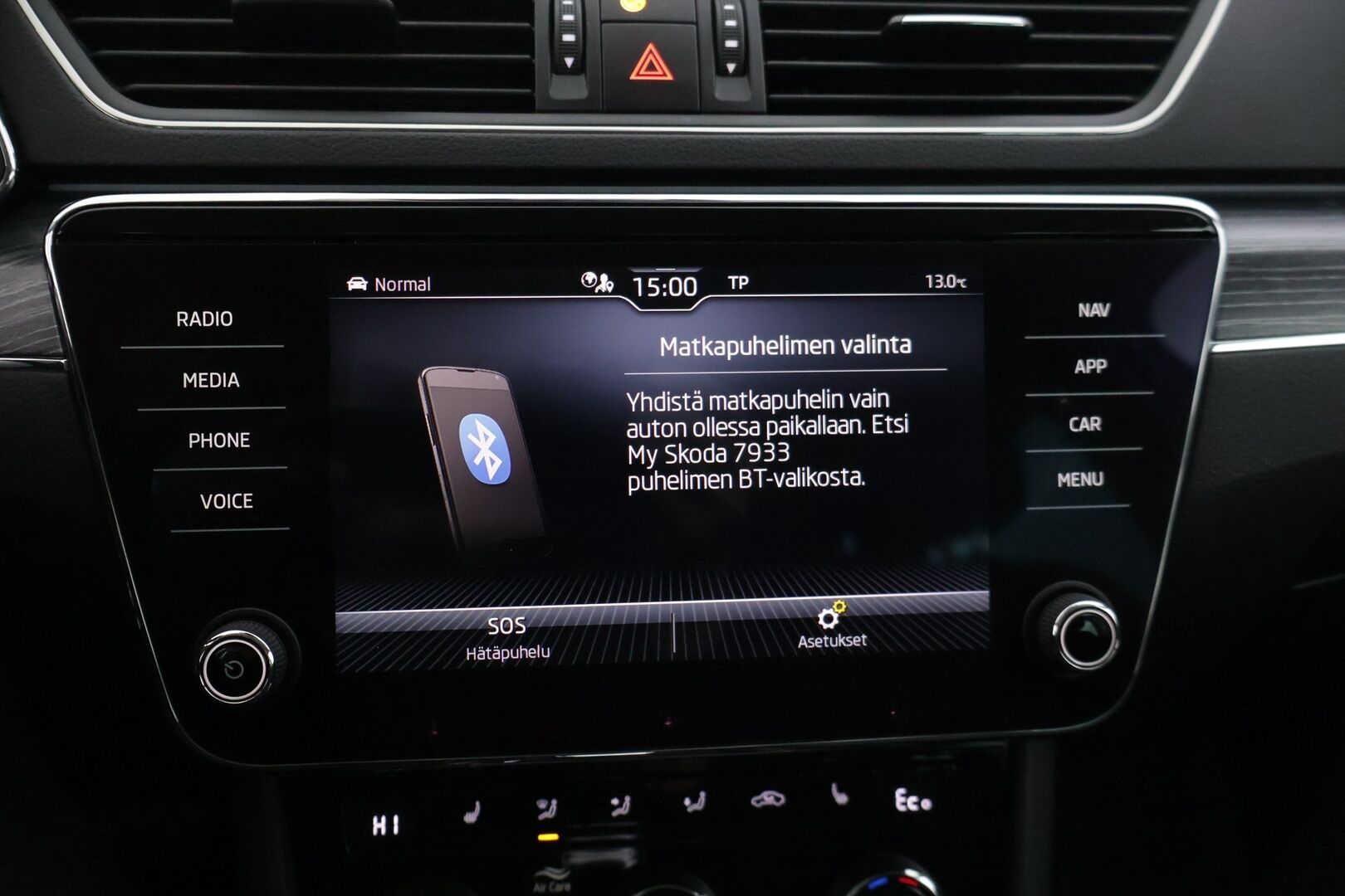 Skoda Superb 2020 Combi 1,4 TSI PHEV Style iV DSG Autom. * Adap.vakkari / Digimittaristo / Koukku / HiFit / Peruutuskamera / Lämmitin * - * Siistikuntoinen / Hyvät varusteet / Akku kuntotarkastettu / Särmät huollot * - HULLU BLACKWEEK KORKOTARJOUS 2,49%