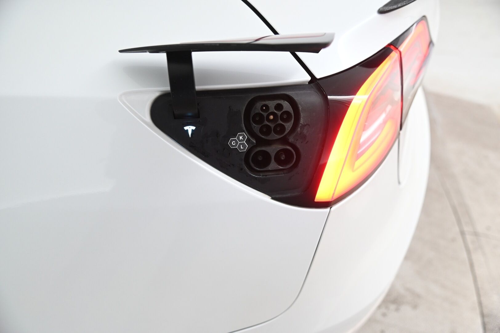 Tesla Model 3 2020 Performance Dual Motor AWD *Lasikatto / Autopilot 3 / Premium Sound* - *2x renkaat ja vanteet / Juuri tullut* - HULLUT AVAJAISHULINAT KORKOTARJOUS 3,29 %