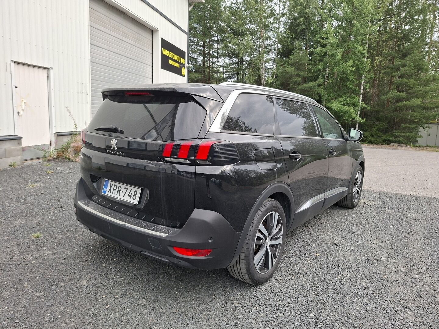 Peugeot 5008 2023 Allure Pack BlueHDi 130 EAT8-automaatti **Vakkari / Koukku / Lohko sis.lämppärillä / Puolinahat / TULOSSA!