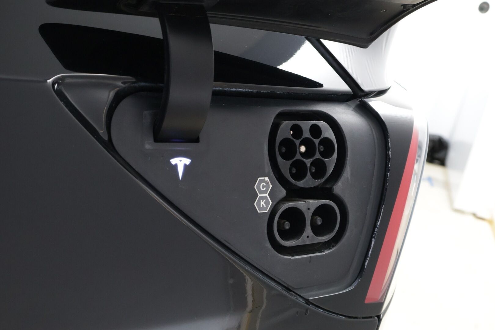 Tesla Model Y 2023 Long Range - YritysOutlet - Myydään vain yrityksille - LUE ILMOITUS!