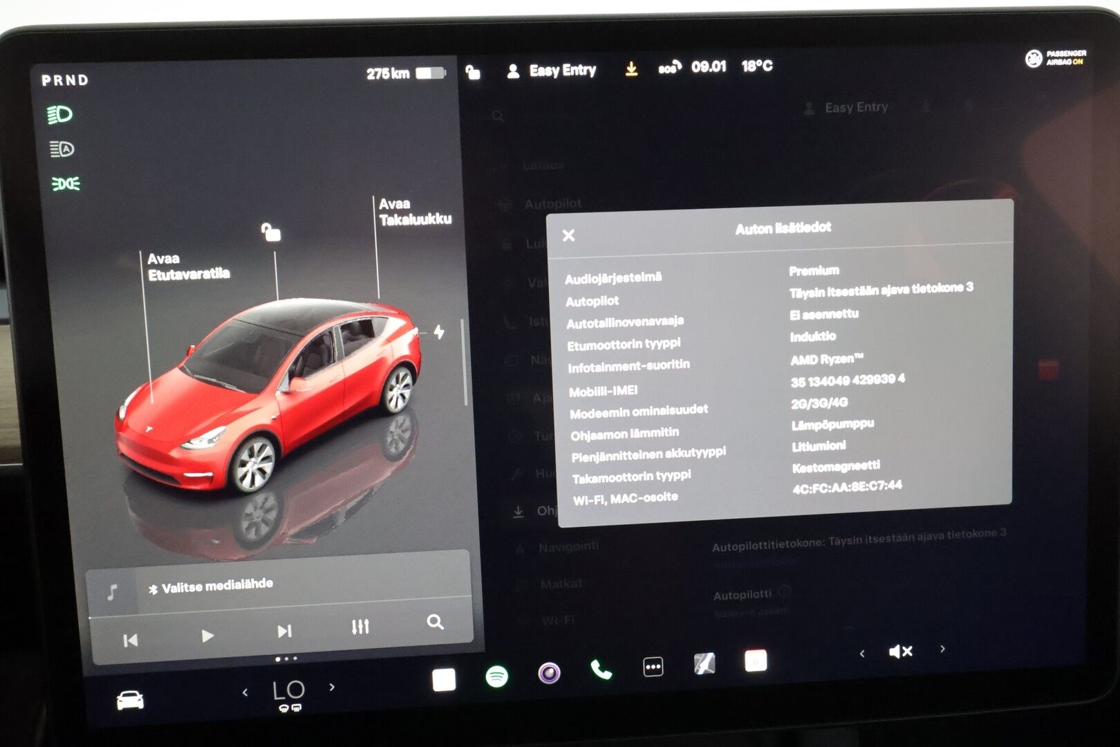 Tesla Model Y 2023 Long Range **Lämpöpumppu / Lasikatto / Matrix-LED / Adapt.Vakkari / P.Kamera / Muistipenkki / Navi / Keyless** - 3,99 % KORKOTARJOUS TÄHÄN AUTOON - 1-om Suomi-auto / 2x Latauskaapelit / Kahdet Renkaat