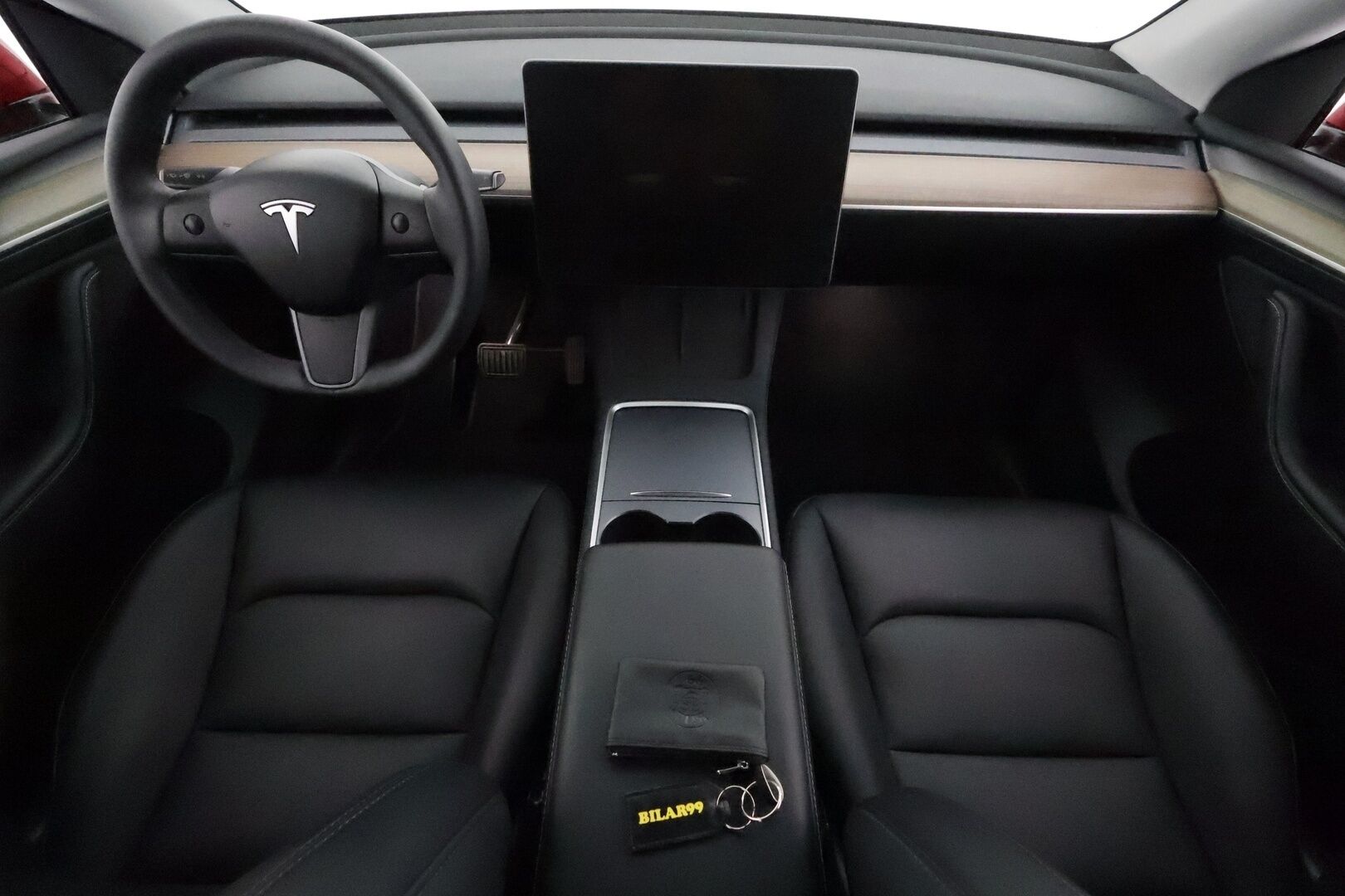 Tesla Model Y 2023 Long Range **Lämpöpumppu / Lasikatto / Matrix-LED / Adapt.Vakkari / P.Kamera / Muistipenkki / Navi / Keyless** - 3,99 % KORKOTARJOUS TÄHÄN AUTOON - 1-om Suomi-auto / 2x Latauskaapelit / Kahdet Renkaat