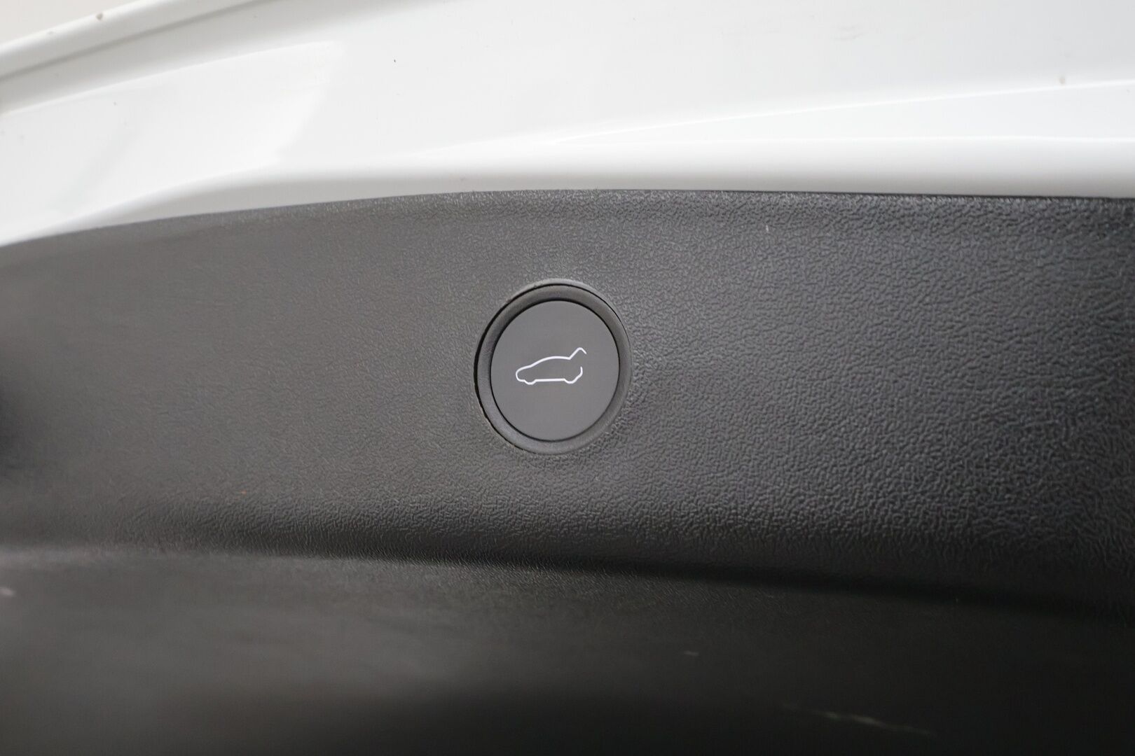 Tesla Model 3 2023 Long Range * ILP / ACC / Lasikatto / Matrix-LED / P.Kamera / Muistipenkki / Premium Audio / Navi / Keyless * - 1-om Suomi-auto / Kahdet renkaat aluvanteilla