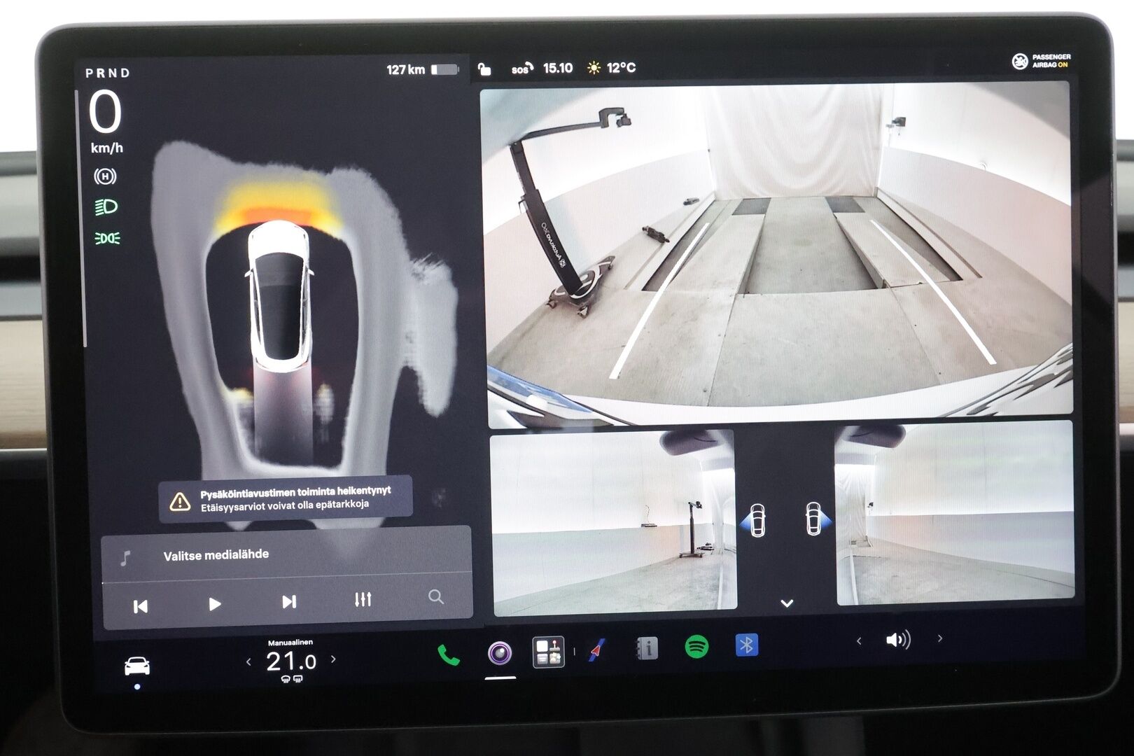 Tesla Model 3 2023 Long Range * ILP / ACC / Lasikatto / Matrix-LED / P.Kamera / Muistipenkki / Premium Audio / Navi / Keyless * - 1-om Suomi-auto / Kahdet renkaat aluvanteilla