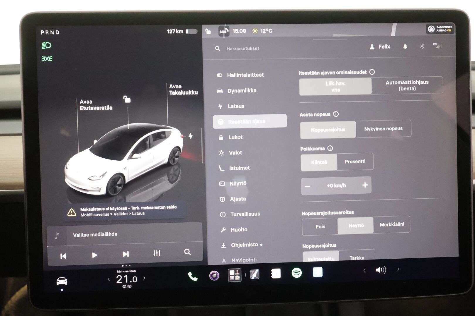 Tesla Model 3 2023 Long Range * ILP / ACC / Lasikatto / Matrix-LED / P.Kamera / Muistipenkki / Premium Audio / Navi / Keyless * - 1-om Suomi-auto / Kahdet renkaat aluvanteilla