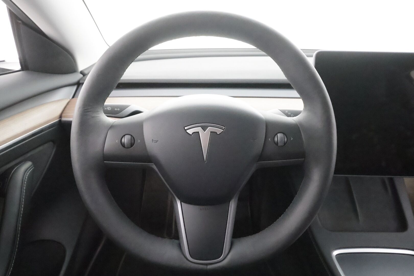 Tesla Model 3 2023 Long Range * ILP / ACC / Lasikatto / Matrix-LED / P.Kamera / Muistipenkki / Premium Audio / Navi / Keyless * - 1-om Suomi-auto / Kahdet renkaat aluvanteilla