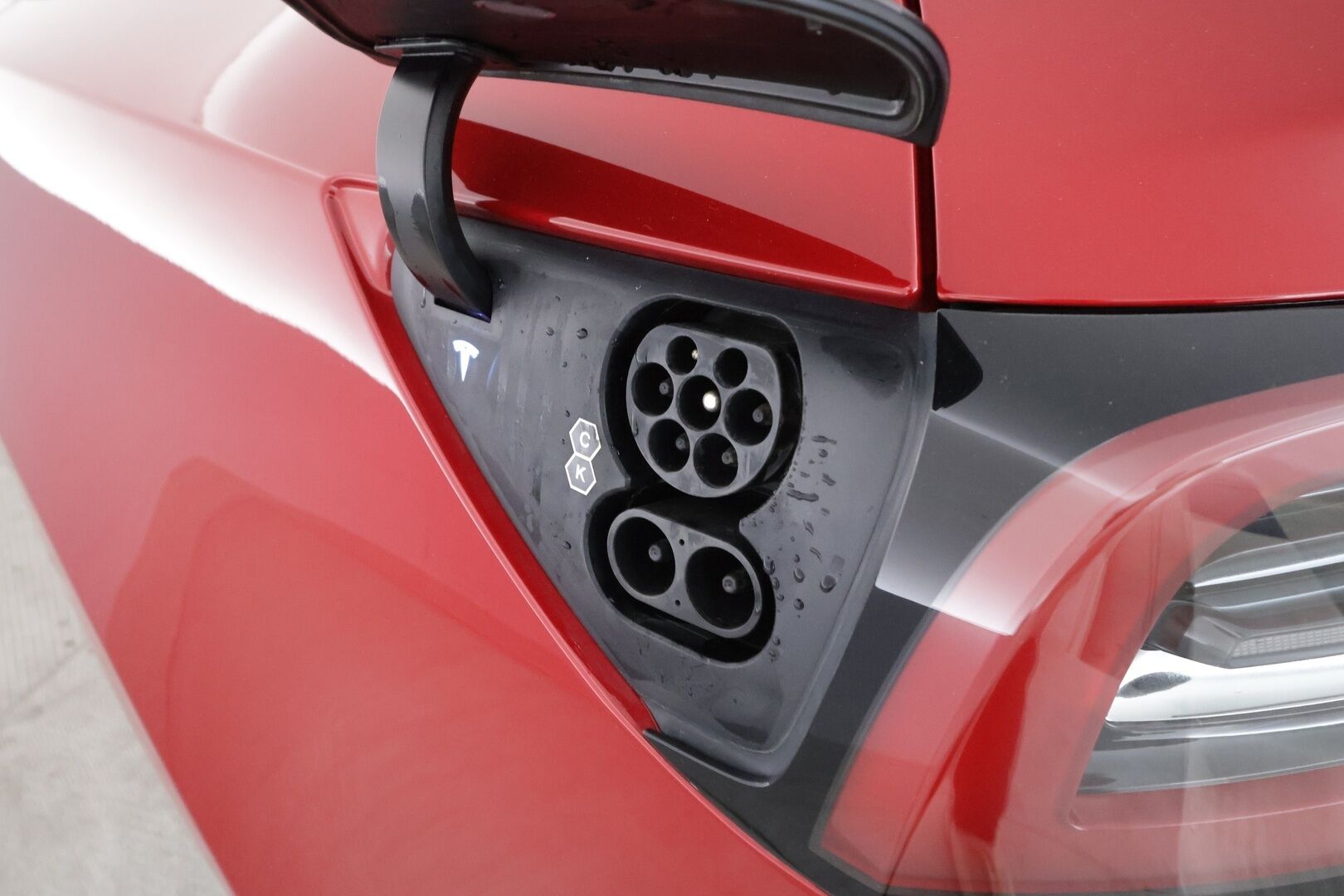 Tesla Model 3 2023 Long Range * ILP / ACC / Lasikatto / Matrix-LED / P.Kamera / Muistipenkki / Premium Audio / Navi / Keyless * - 1-om Suomi-auto / Kahdet renkaat aluvanteilla - HULLUT AVAJAISHULINAT KORKOTARJOUS 3,29 %