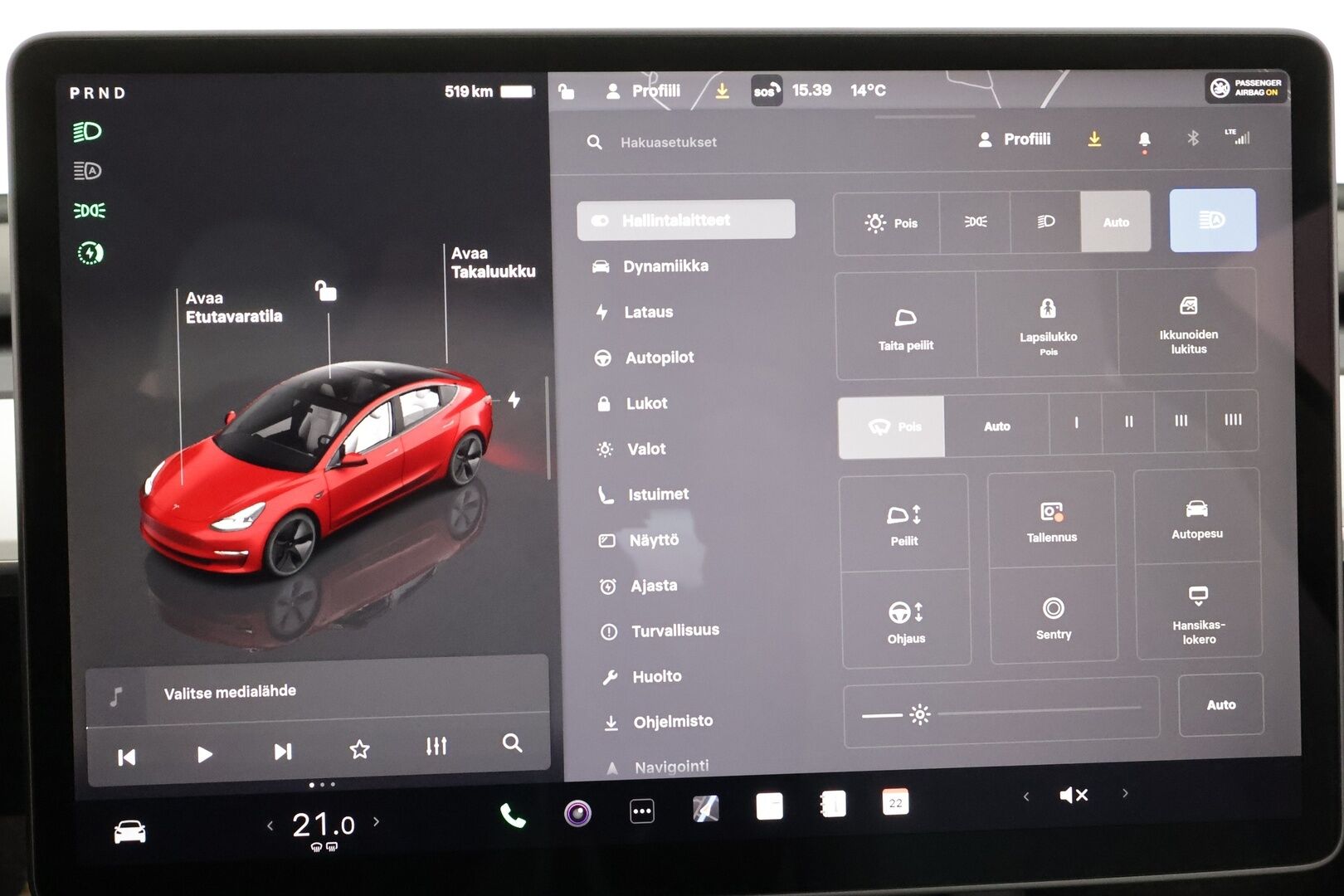 Tesla Model 3 2023 Long Range * ILP / ACC / Lasikatto / Matrix-LED / P.Kamera / Muistipenkki / Premium Audio / Navi / Keyless * - 1-om Suomi-auto / Kahdet renkaat aluvanteilla - HULLUT AVAJAISHULINAT KORKOTARJOUS 3,29 %
