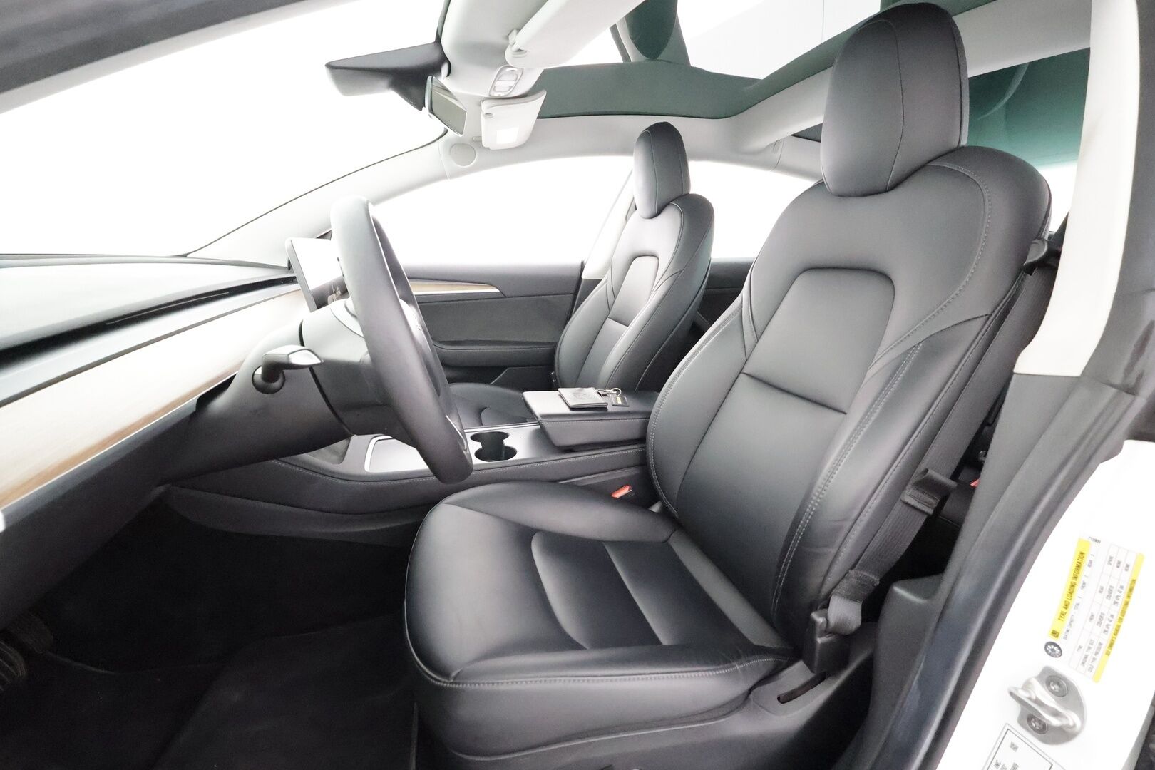 Tesla Model 3 2023 RWD * ILP / ACC / Lasikatto / Premium Speakers / P.Kamera / Matrix-LED / Muistipenkki / Kaistavahti * - Suomi-auto / Akku kuntotarkastettu / 2x Latauskaapelit