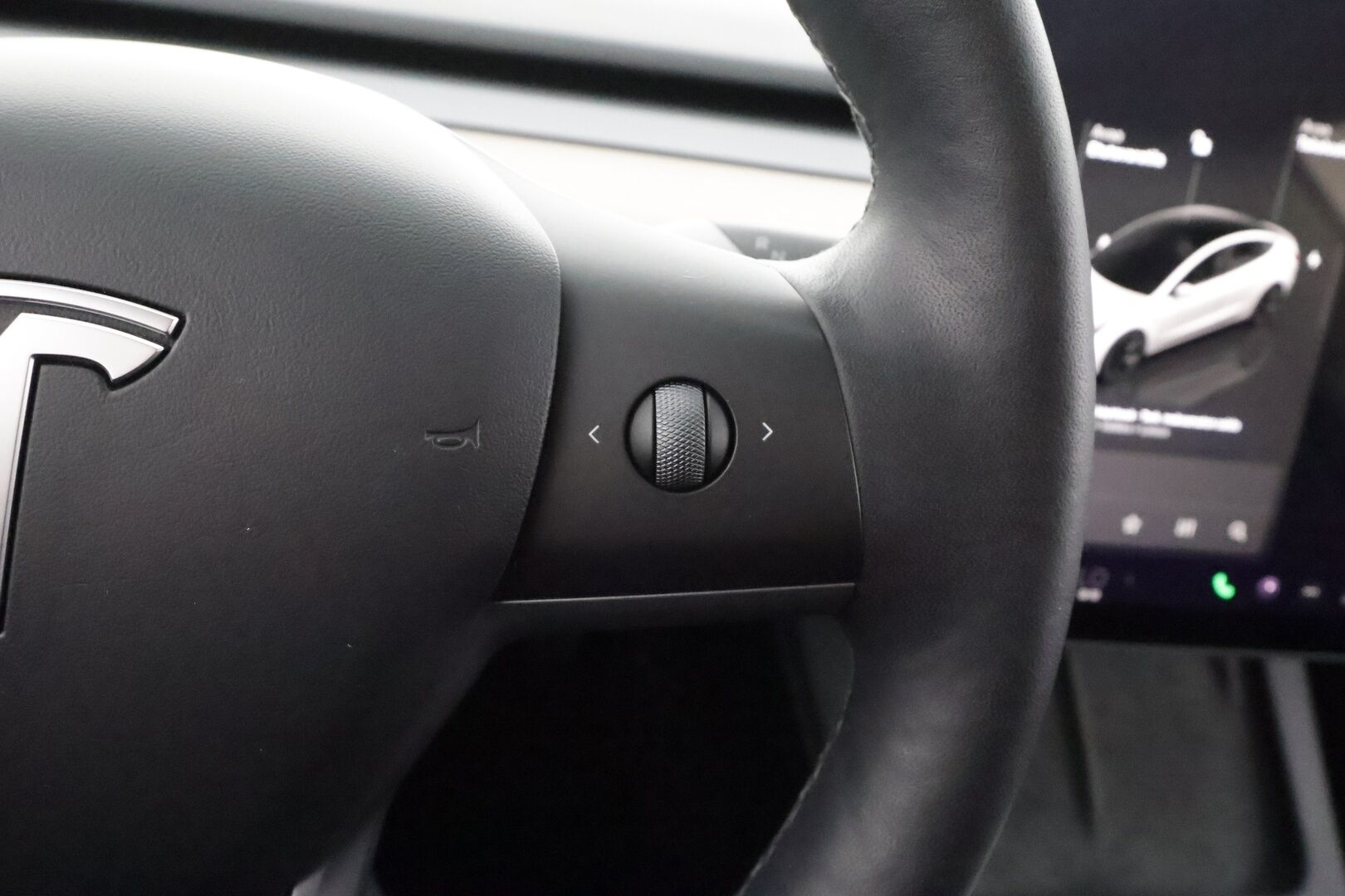 Tesla Model 3 2023 RWD * ILP / ACC / Lasikatto / Premium Speakers / P.Kamera / Matrix-LED / Muistipenkki / Kaistavahti * - Suomi-auto / Akku kuntotarkastettu / 2x Latauskaapelit