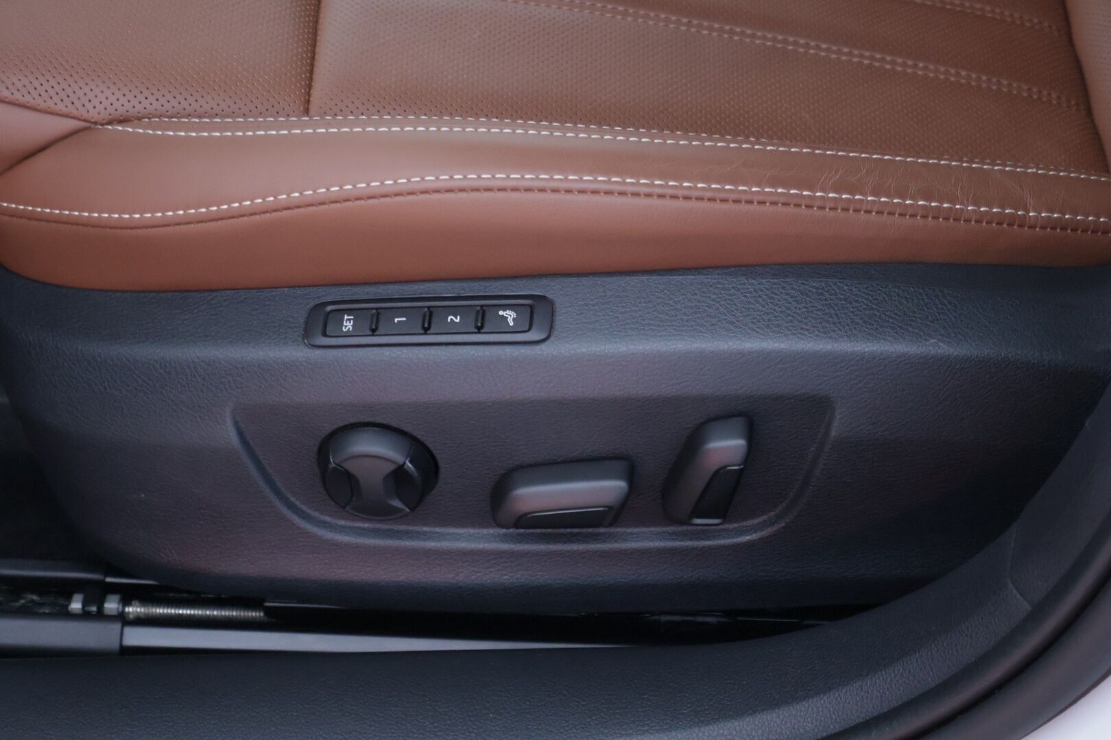 Skoda Superb 2023 1.4 TSI PHEV L&K iV BusinessLine DSG Autom. *Webasto / 360 Kamera / Keyless / Hierovat muistipenkit / Adapt. vakkari / Kattoikkuna / Canton / Lane assist / Blis / Navi* - 3,99 % KORKOTARJOUS TÄHÄN AUTOON 28.9. ASTI! - 