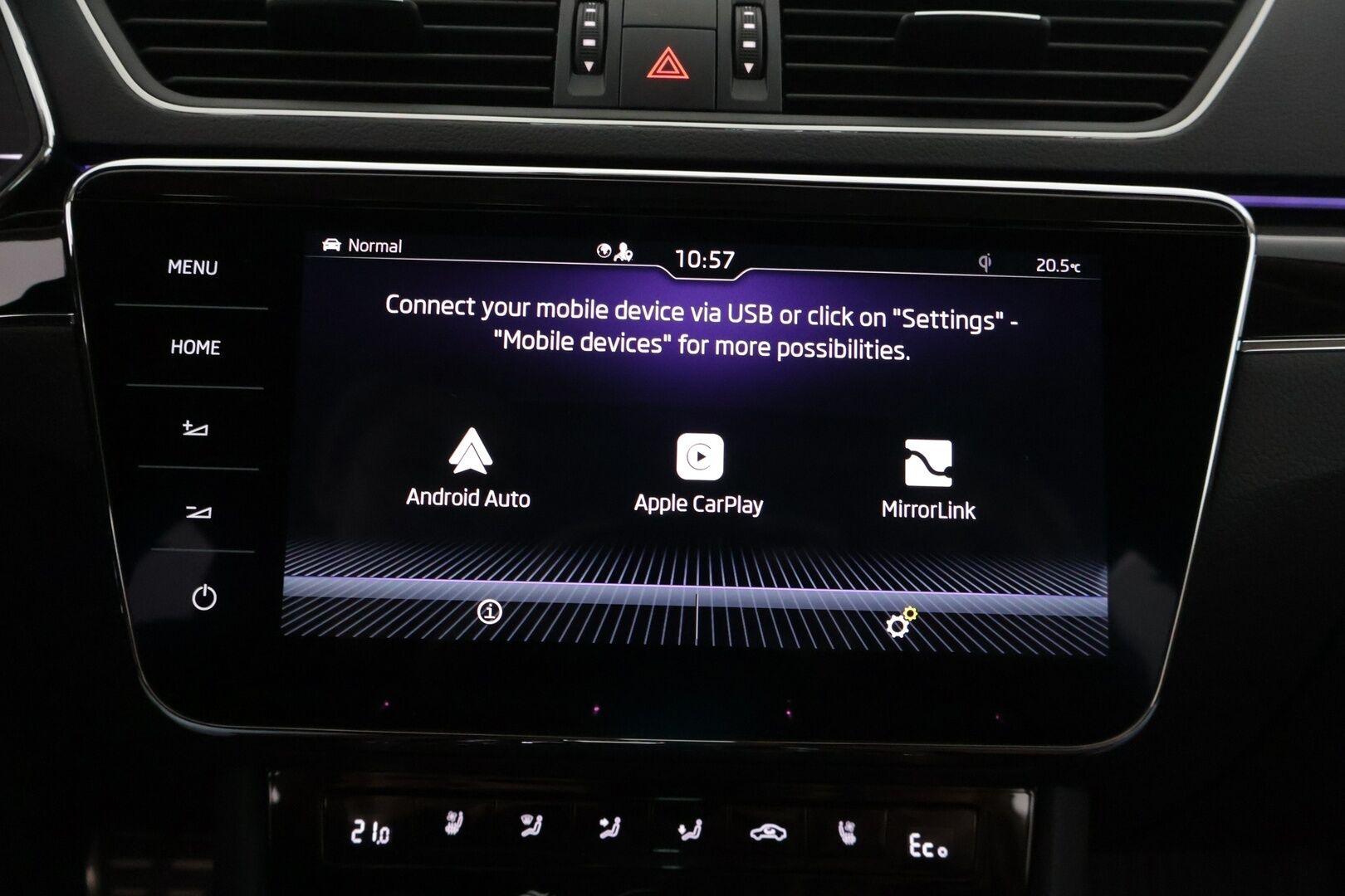 Skoda Superb 2023 1.4 TSI PHEV L&K iV BusinessLine DSG Autom. *Webasto / 360 Kamera / Keyless / Hierovat muistipenkit / Adapt. vakkari / Kattoikkuna / Canton / Lane assist / Blis / Navi* - 3,99 % KORKOTARJOUS TÄHÄN AUTOON 28.9. ASTI! - 