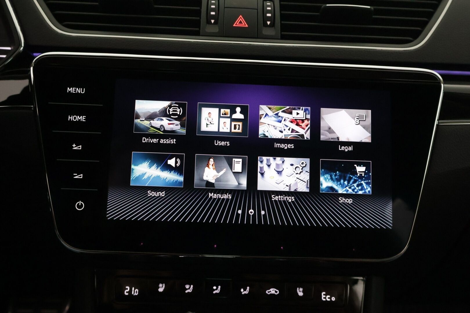 Skoda Superb 2023 1.4 TSI PHEV L&K iV BusinessLine DSG Autom. *Webasto / 360 Kamera / Keyless / Hierovat muistipenkit / Adapt. vakkari / Kattoikkuna / Canton / Lane assist / Blis / Navi* - 3,99 % KORKOTARJOUS TÄHÄN AUTOON 28.9. ASTI! - 