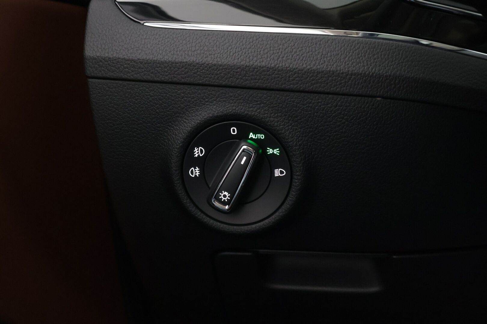 Skoda Superb 2023 1.4 TSI PHEV L&K iV BusinessLine DSG Autom. *Webasto / 360 Kamera / Keyless / Hierovat muistipenkit / Adapt. vakkari / Kattoikkuna / Canton / Lane assist / Blis / Navi* - 3,99 % KORKOTARJOUS TÄHÄN AUTOON 28.9. ASTI! - 