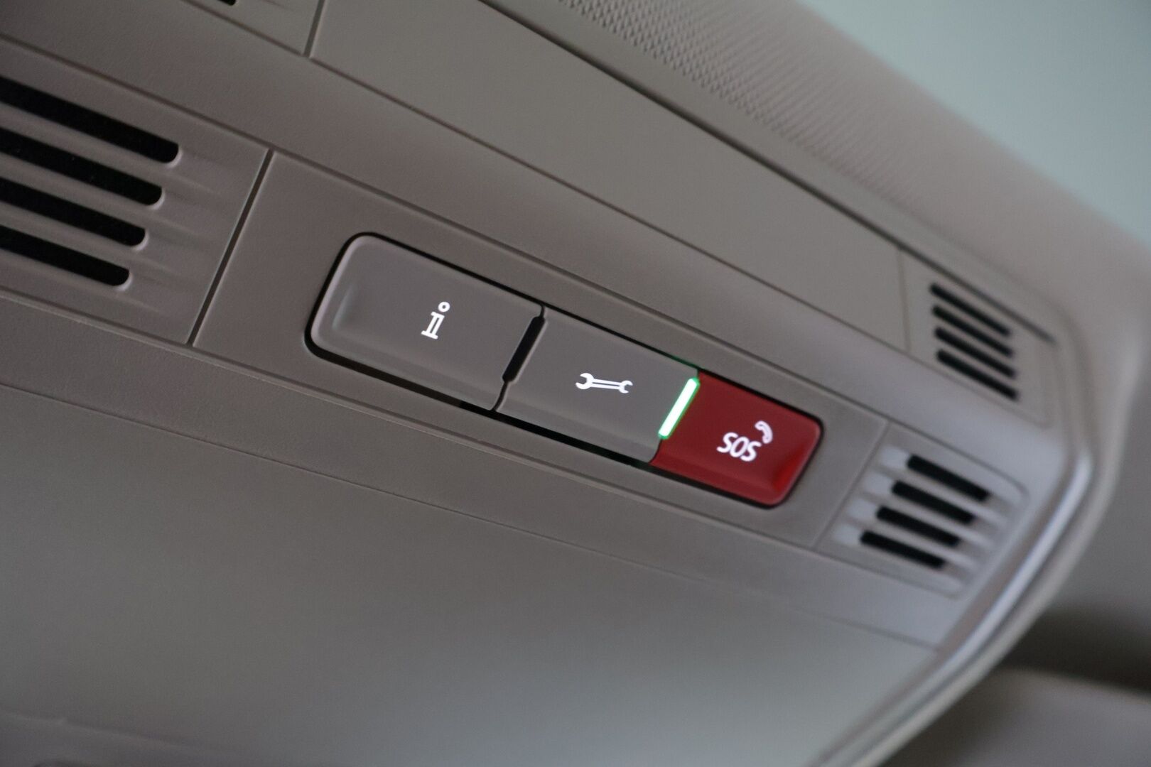 Skoda Superb 2023 1.4 TSI PHEV L&K iV BusinessLine DSG Autom. *Webasto / 360 Kamera / Keyless / Hierovat muistipenkit / Adapt. vakkari / Kattoikkuna / Canton / Lane assist / Blis / Navi* - 3,99 % KORKOTARJOUS TÄHÄN AUTOON 28.9. ASTI! - 