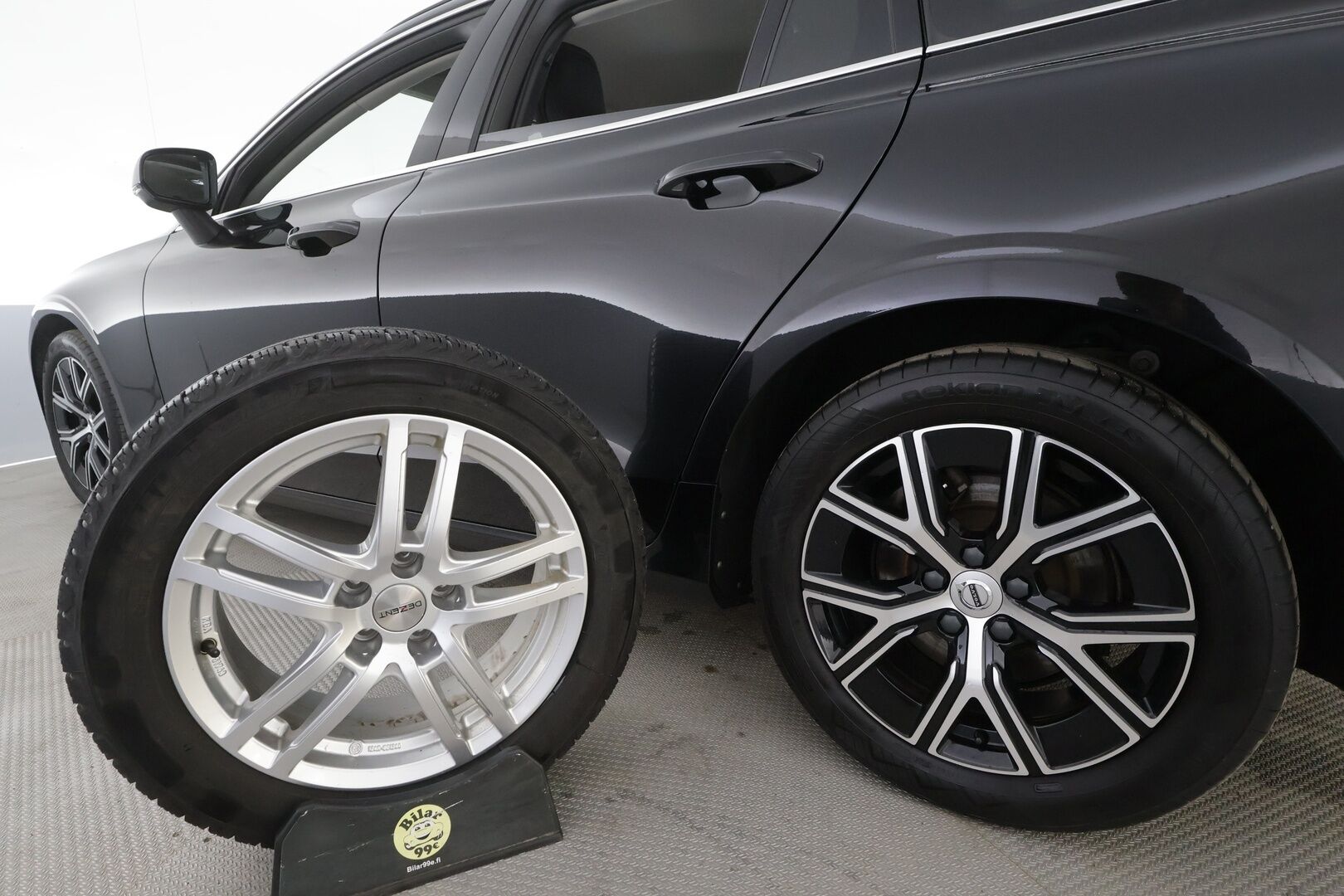 Volvo V60 2023 B3 MHEV Business Core DCT aut - | ACC | Webasto | Koukku | Full-LED | High Performance audio | P.Kamera | Osasähköt | Keyless | Apple&Android | 1.Om Suomi-auto | Kahdet Renkaat | Merkkihuollettu |