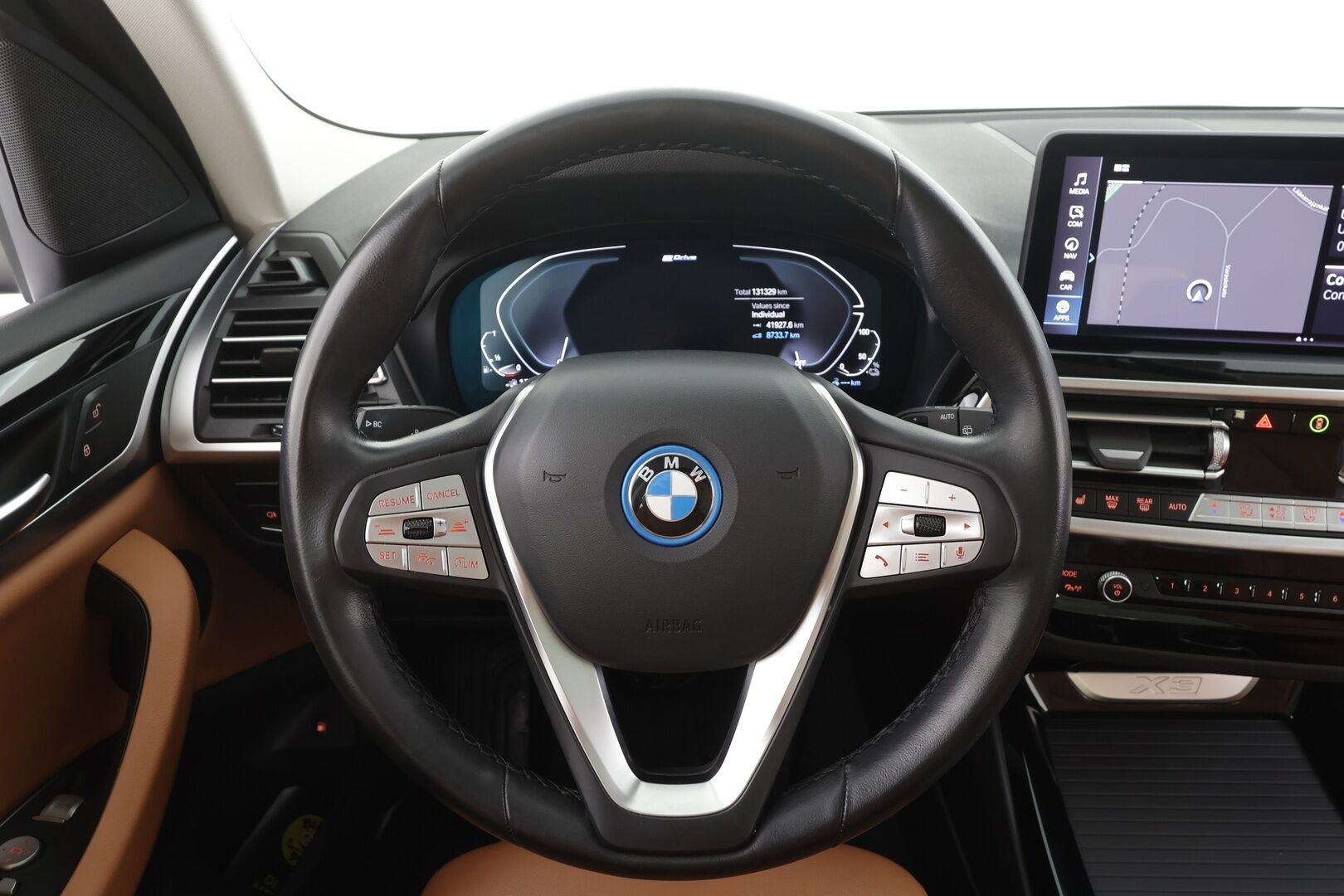 BMW X3 2023 G01 xDrive 30e A Charged Edition - | ACC | Koukku | Hifi | Panorama | P.Kamera | Sporttinahat | Kaistavahti | Navi | LED | 1.Om Suomi-auto | Kahdet renkaat aluvanteilla | Merkkihuollettu |