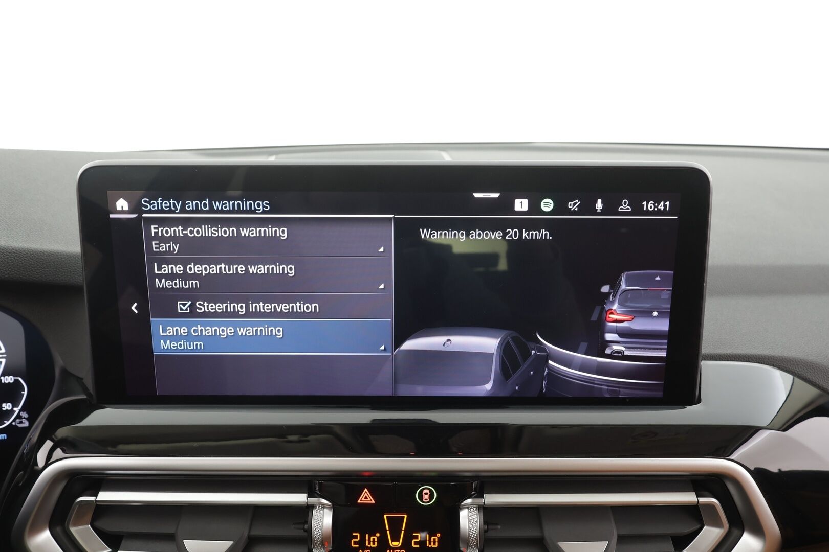 BMW X3 2023 G01 xDrive 30e A Charged Edition - | ACC | Koukku | Hifi | Panorama | P.Kamera | Sporttinahat | Kaistavahti | Navi | LED | 1.Om Suomi-auto | Kahdet renkaat aluvanteilla | Merkkihuollettu |