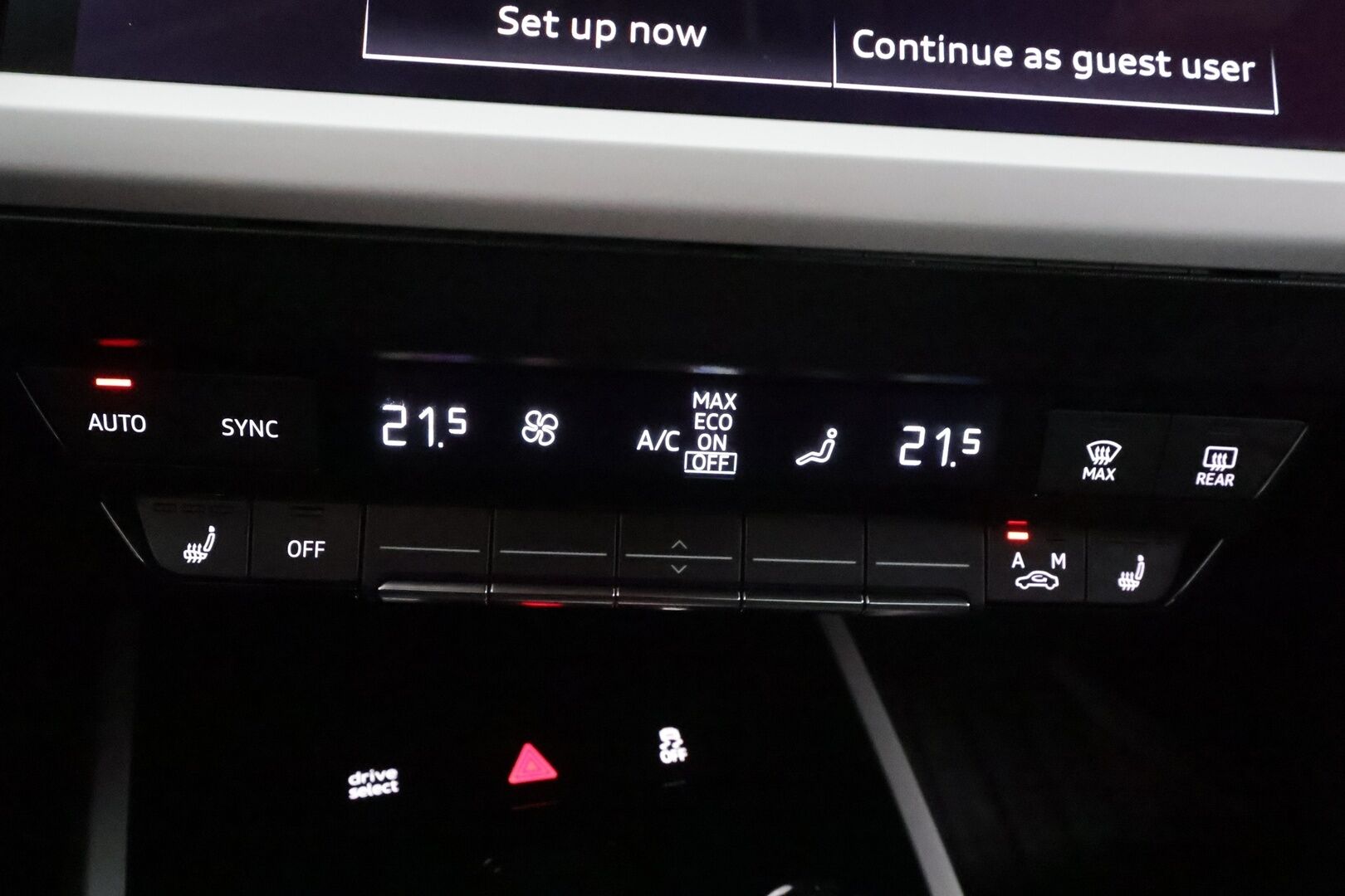 Audi Q4 e-tron 2023 40 e-tron Advanced * ACC / P.kamera / ILP / Sporttipenkit / Navi / LED / Sähköluukku / KeylessGo * - 1.Om Suomi-auto / Akku kuntotarkastettu / Kahdet renkaat aluvanteilla / Merkkihuollettu