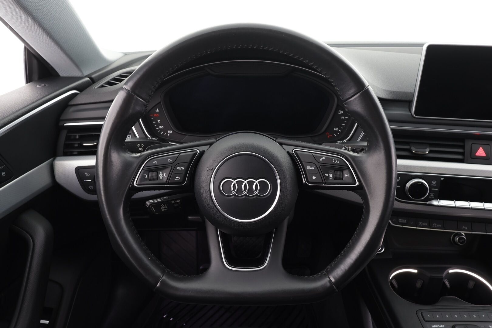 Audi A5 2017 Sportback Business Sport 2,0 TFSI 185 kW quattro S tronic * ACC / P.kamera / LED / Navi / Sporttinahat * - Kahdet renkaat aluvanteilla - HULLU BLACKWEEK KORKOTARJOUS 2,49%