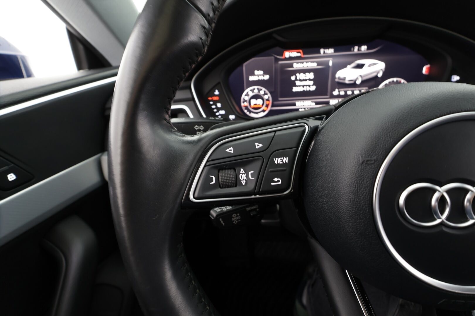 Audi A5 2017 Sportback Business Sport 2,0 TFSI 185 kW quattro S tronic * ACC / P.kamera / LED / Navi / Sporttinahat * - Kahdet renkaat aluvanteilla - HULLU BLACKWEEK KORKOTARJOUS 2,49%