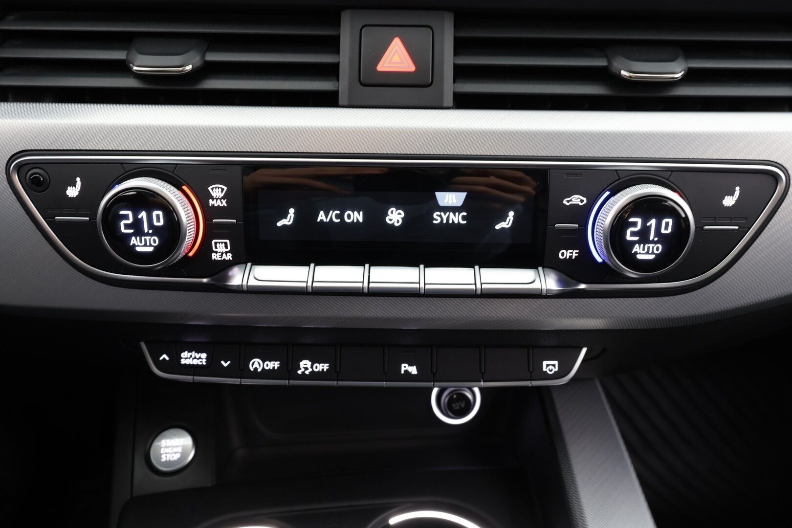 Audi A5 2017 Sportback Business Sport 2,0 TFSI 185 kW quattro S tronic * ACC / P.kamera / LED / Navi / Sporttinahat * - Kahdet renkaat aluvanteilla - HULLU BLACKWEEK KORKOTARJOUS 2,49%