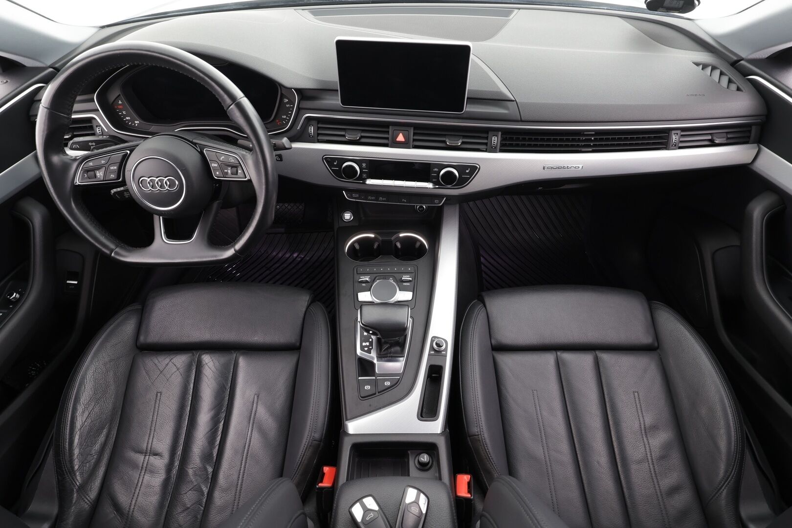 Audi A5 2017 Sportback Business Sport 2,0 TFSI 185 kW quattro S tronic * ACC / P.kamera / LED / Navi / Sporttinahat * - Kahdet renkaat aluvanteilla - HULLU BLACKWEEK KORKOTARJOUS 2,49%