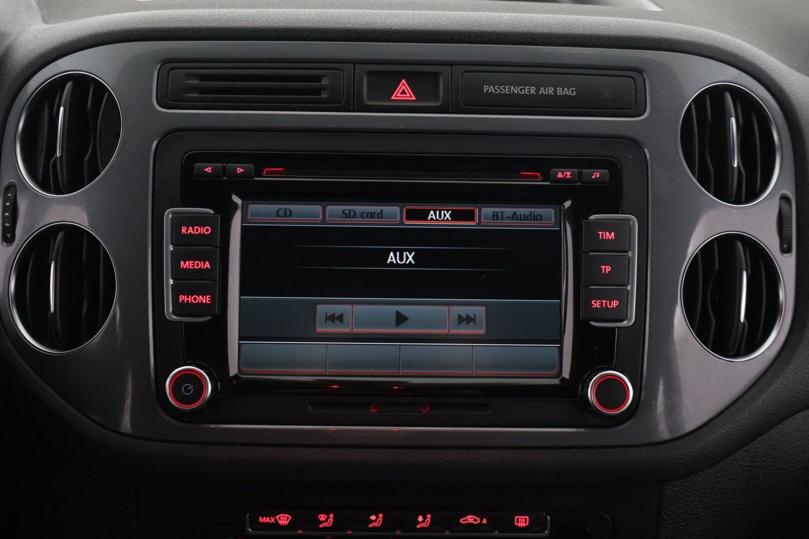 Volkswagen Tiguan 2015 R-Line 1,4 TSI 118 kW (160 hv) 4MOTION ** Webasto / Koukku / Bluetooth / Vakkari - *Lämmin / Käytännöllinen / Mukava* - Osta nyt, maksa vasta ensi vuonna