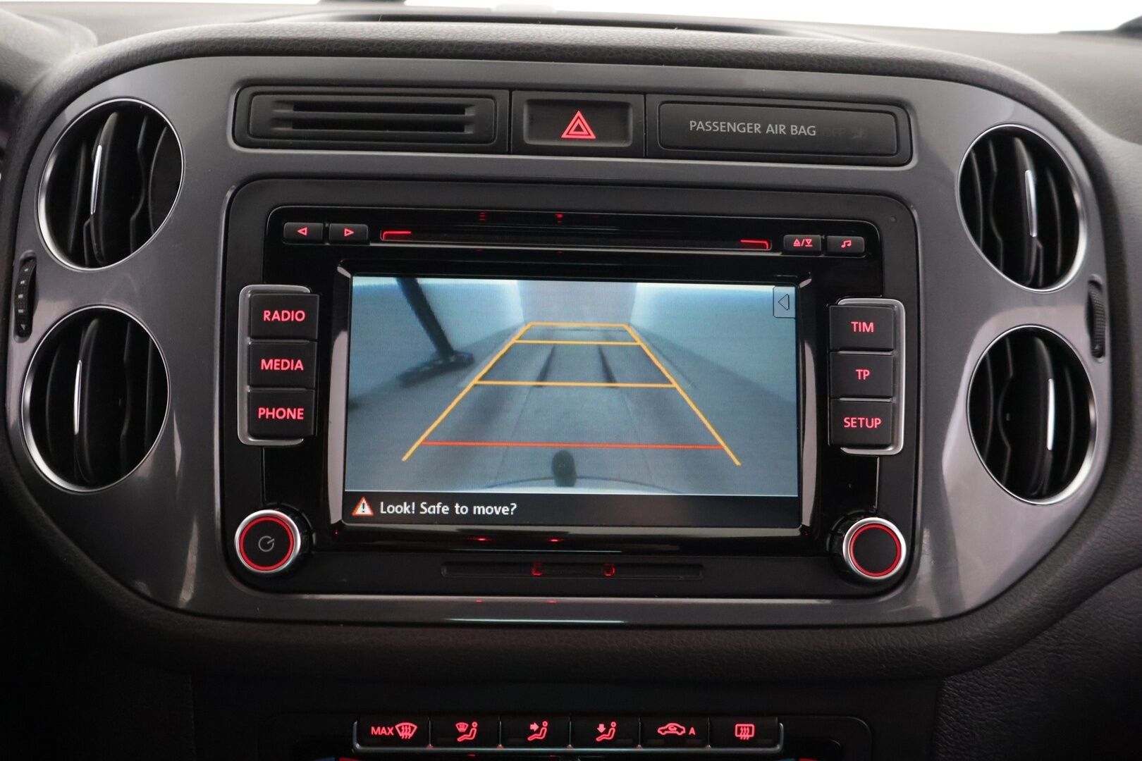 Volkswagen Tiguan 2015 R-Line 1,4 TSI 118 kW (160 hv) 4MOTION ** Webasto / Koukku / Bluetooth / Vakkari - *Lämmin / Käytännöllinen / Mukava* - Osta nyt, maksa vasta ensi vuonna