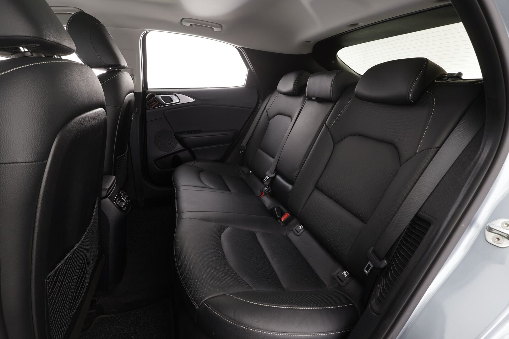 Kia XCeed 2020 1,6 GDI Plug-In Hybrid Business Premium DCT * ACC / P.kamera / Lasikattoluukku / Lohko+Sisä / Muistipenkki * - Ilmastoidut nahat / Suomi-auto / Kahdet renkaat aluvanteilla 