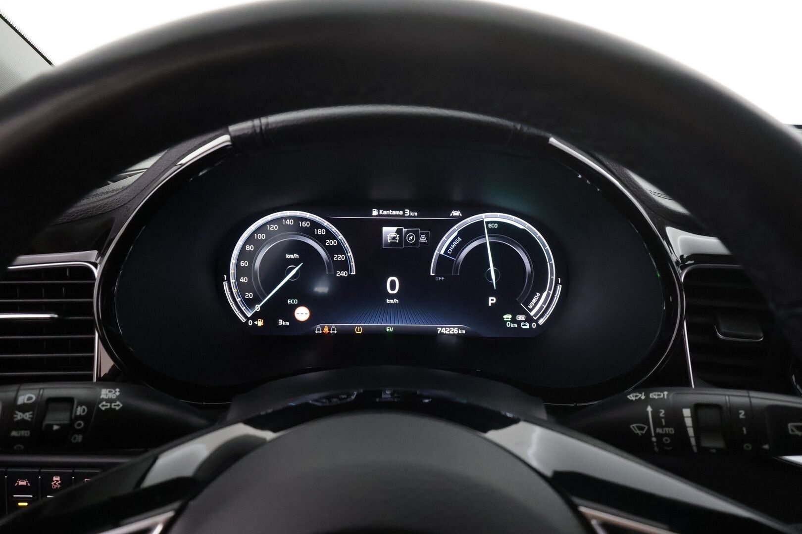 Kia XCeed 2020 1,6 GDI Plug-In Hybrid Business Premium DCT * ACC / P.kamera / Lasikattoluukku / Lohko+Sisä / Muistipenkki * - Ilmastoidut nahat / Suomi-auto / Kahdet renkaat aluvanteilla 