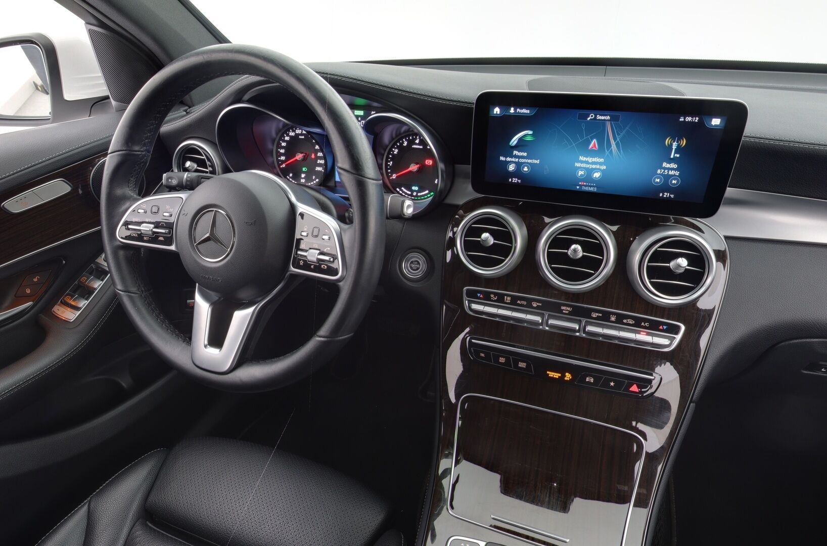 Mercedes-Benz GLC 2020 300 e 4MATIC A Business EQ Power - | ACC | Nahat | Multibeam LED | Suomi-auto |