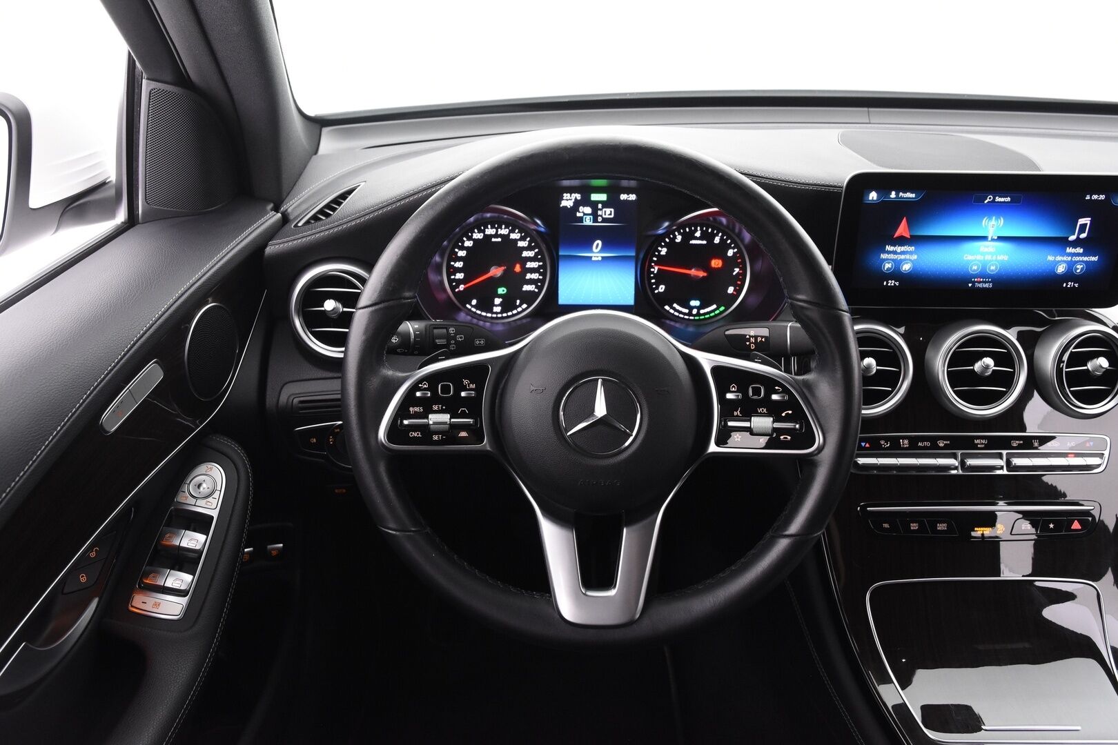 Mercedes-Benz GLC 2020 300 e 4MATIC A Business EQ Power - | ACC | Nahat | Multibeam LED | Suomi-auto |