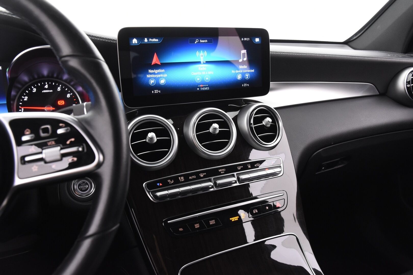 Mercedes-Benz GLC 2020 300 e 4MATIC A Business EQ Power - | ACC | Nahat | Multibeam LED | Suomi-auto |