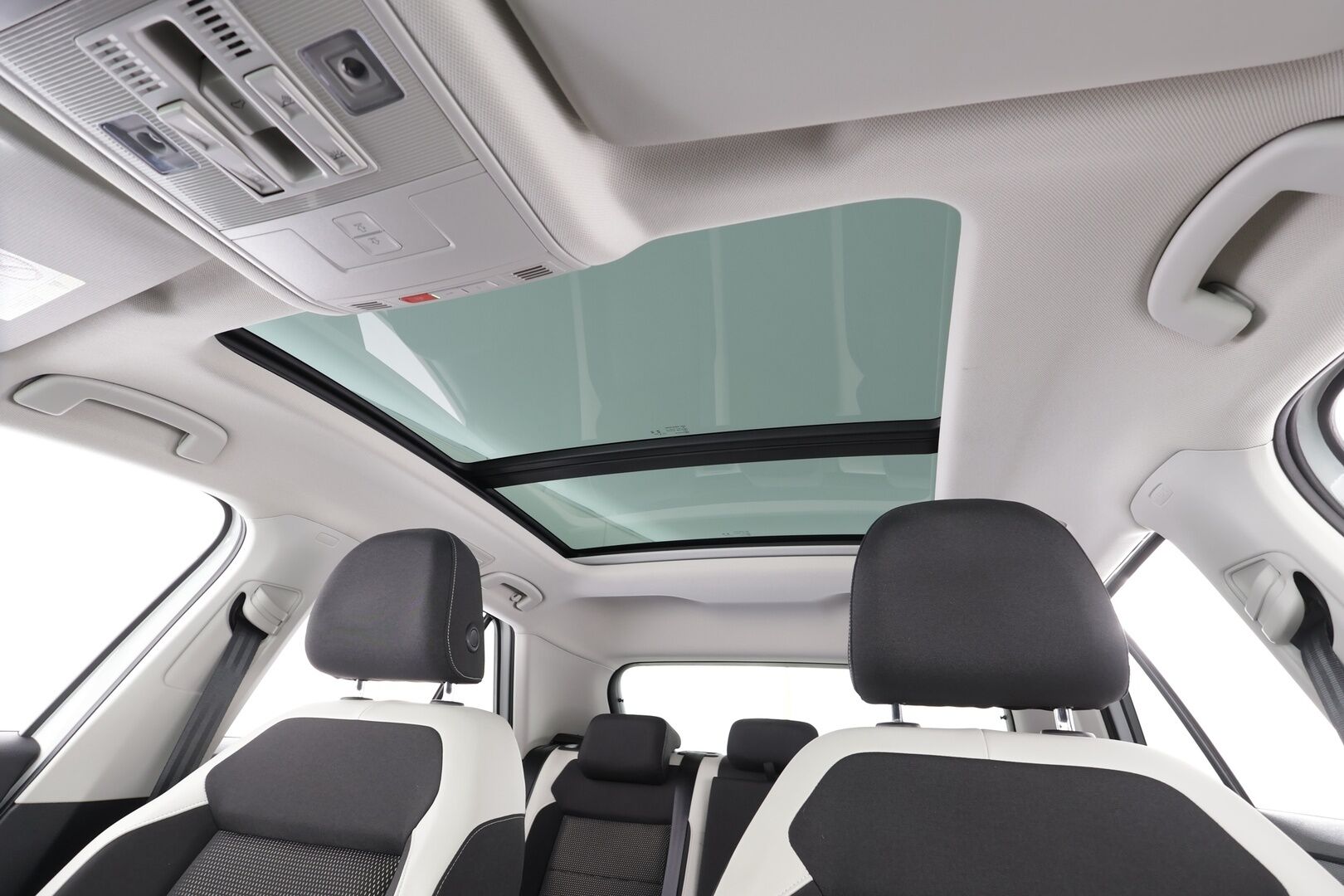 Volkswagen T-Roc 2020 Sport 1,5 TSI EVO 110 kW DSG * ACC / Panorama / Webasto / P.kamera / LED / Navi / Ratinlämmitin / Digimittaristo / KeylessGo * - 1.Om Suomi-auto / Kahdet renkaat aluvanteilla / ALV