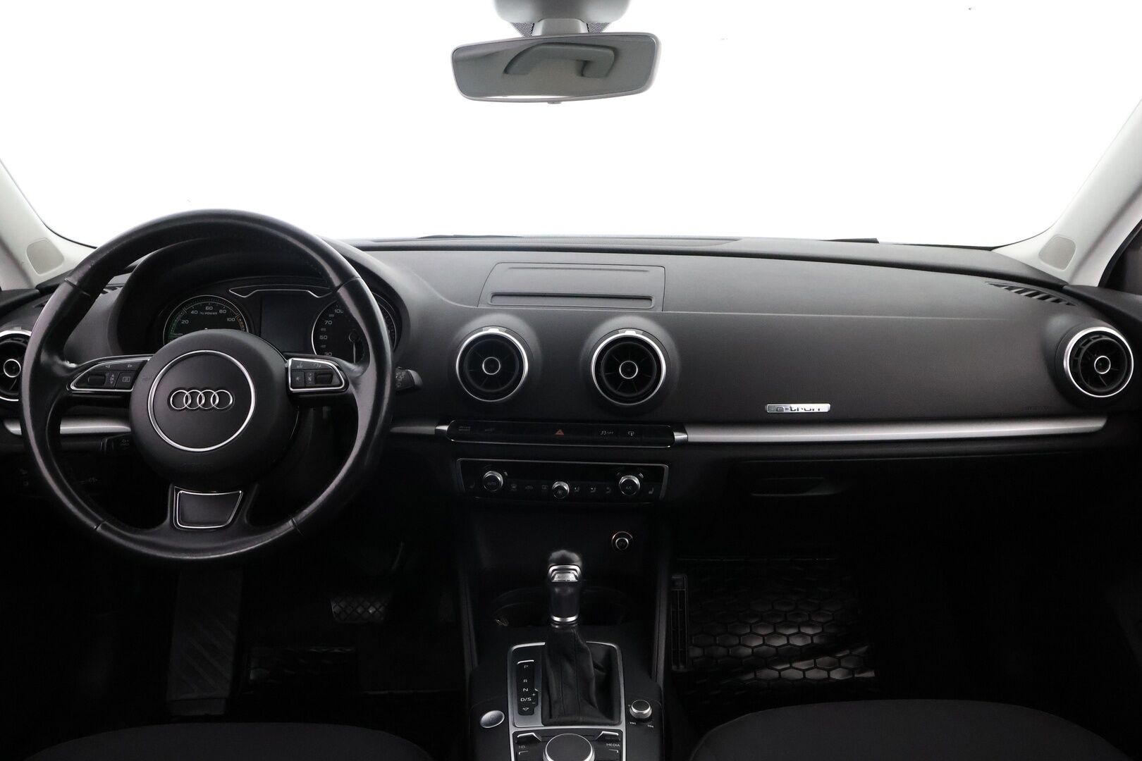 Audi A3 2015 Sportback Business Sport 1,4 TFSI e-tron S tronic - Vetokoukku | Adapt.LED | Lohko & Sisäpistoke | Vakkari | Digimittari | KeylessGo | Huippusiisti | 2x Renkaat Aluvantein!