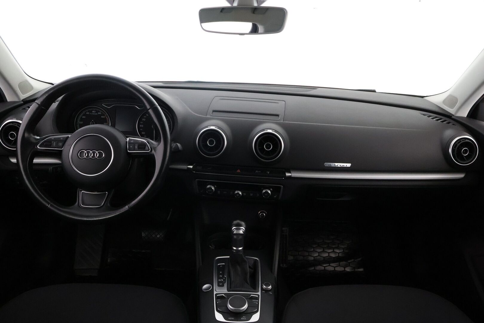 Audi A3 2015 Sportback Business Sport 1,4 TFSI e-tron S tronic - Vetokoukku | Adapt.LED | Lohko & Sisäpistoke | Vakkari | Digimittari | KeylessGo | Huippusiisti | 2x Renkaat Aluvantein!