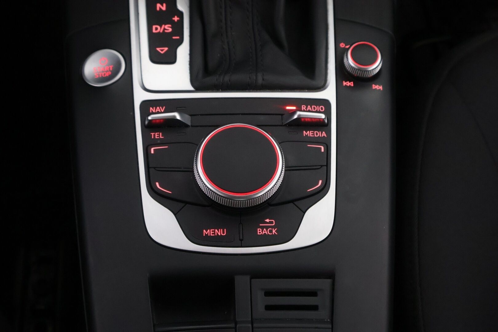Audi A3 2015 Sportback Business Sport 1,4 TFSI e-tron S tronic - Vetokoukku | Adapt.LED | Lohko & Sisäpistoke | Vakkari | Digimittari | KeylessGo | Huippusiisti | 2x Renkaat Aluvantein!