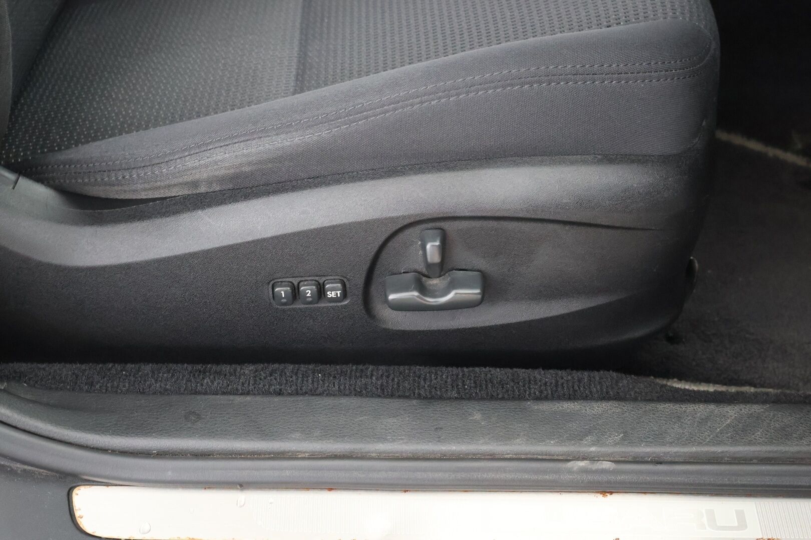 Subaru Legacy 2008 Touring Wagon 2.0 GT | Myydään huutokaupat.comissa | - | JDM | Vakkari | Sähköpenkit | SI-DRIVE | Kuljettajan istuin muistilla | 2x renkaat & vanteet | Älyttömän siisti! | 