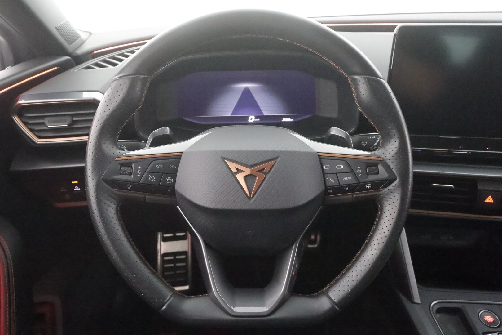 Cupra Leon 2023 1,4 PHEV 180 kW e-HYBRID DSG - | ACC | LED | P.Kamera | Muistipenkki | Keyless | Apple&Android |                Kahdet Renkaat |