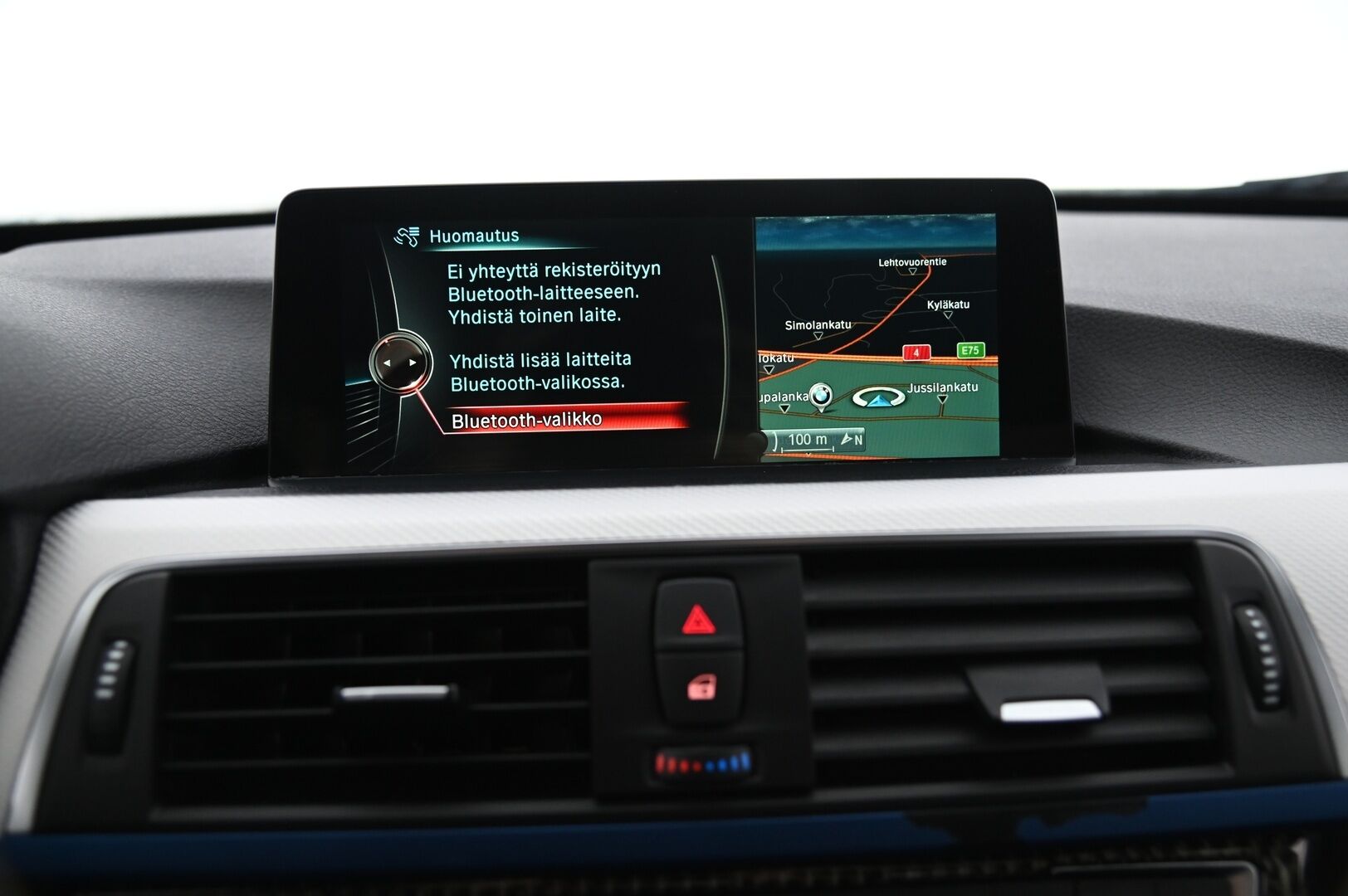 BMW 330 2016 F30 Sedan 330e M-Sport* ACC / H&K / HUD / Kattoluukku / Muistinahat / Proffa Navi* - *Kovat varusteet! / 2x Hyvät renkaat!