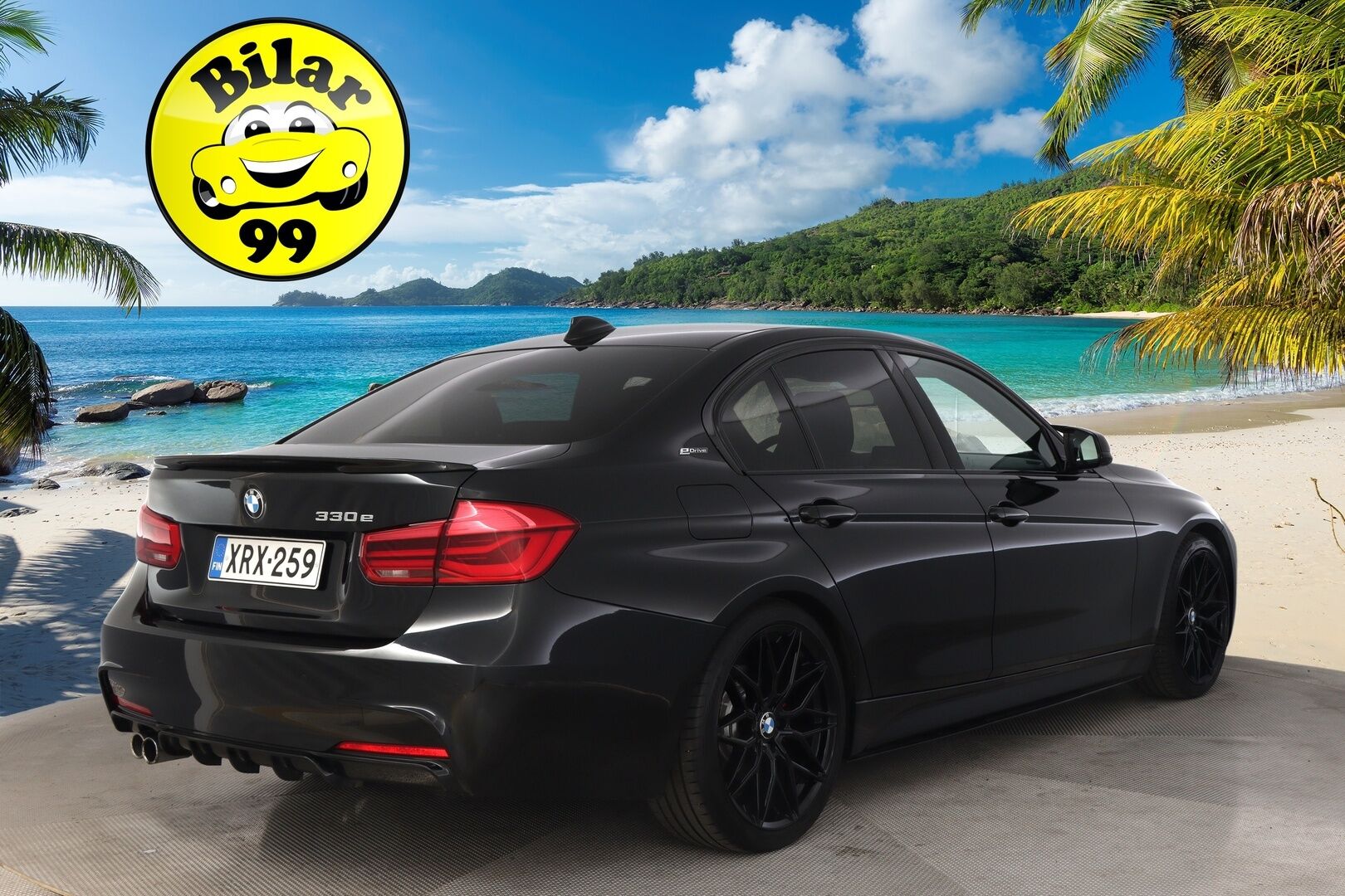 BMW 330 2016 F30 Sedan 330e M-Sport* ACC / H&K / HUD / Kattoluukku / Muistinahat / Proffa Navi* - *Kovat varusteet! / 2x Hyvät renkaat!