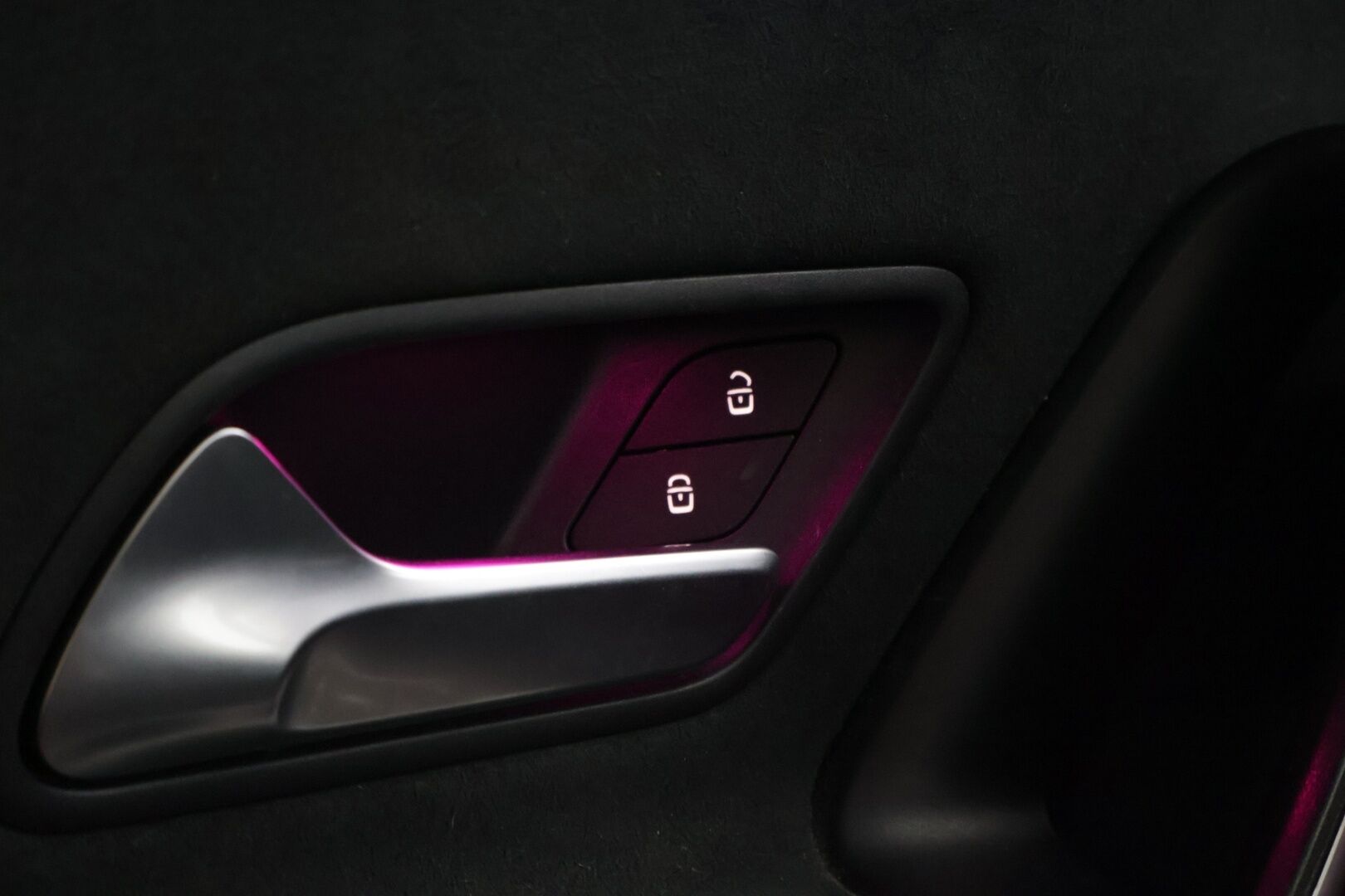 Mercedes-Benz A 2023 250 e A Business AMG - | Panorama | Ambient | Nahka-alcantara | Sporttipenkit | P-Kamera | Tutkat | LED | Navi |