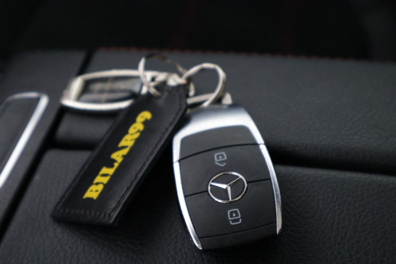 Mercedes-Benz A 2023 250 e A Business AMG - | Panorama | Ambient | Nahka-alcantara | Sporttipenkit | P-Kamera | Tutkat | LED | Navi |