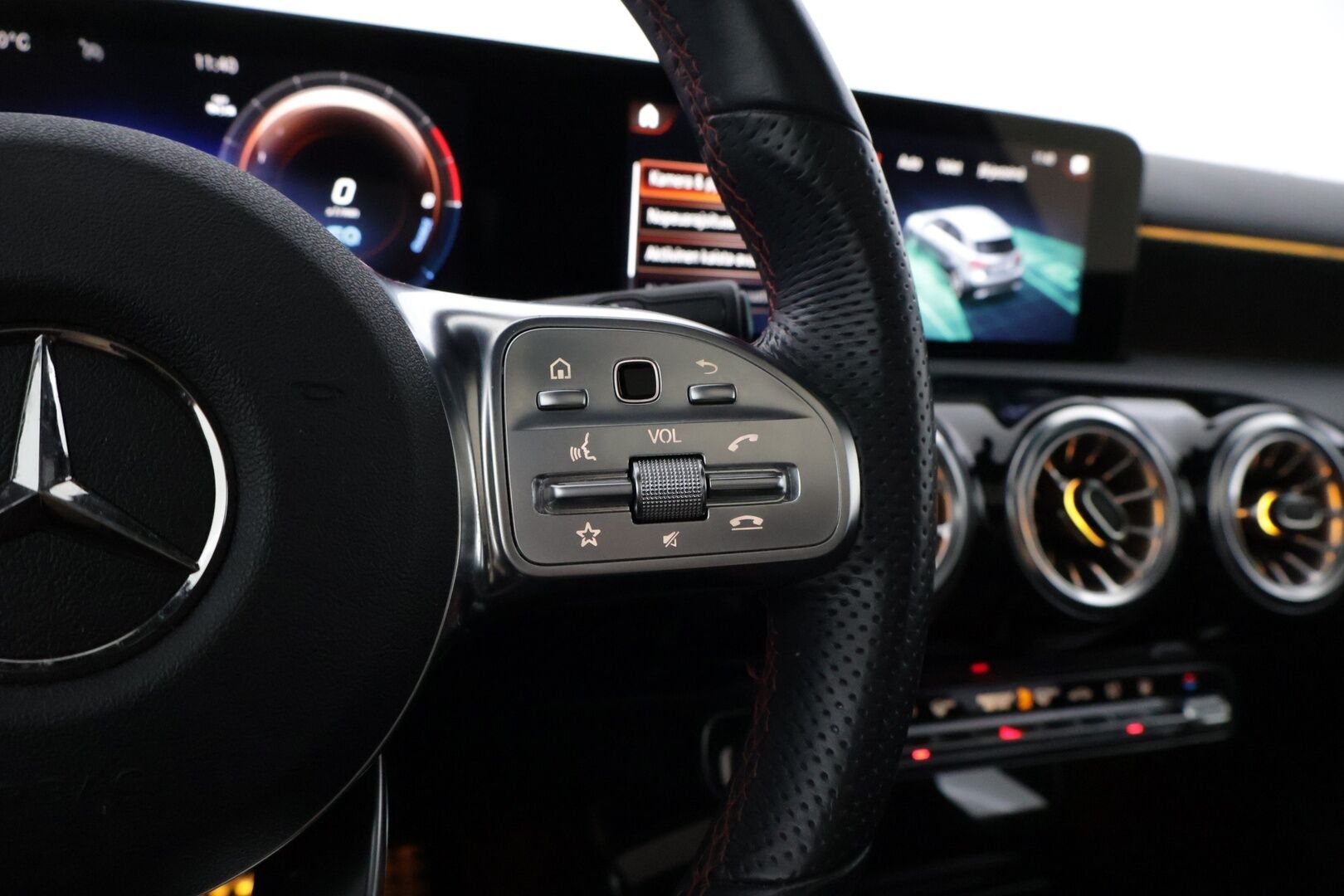 Mercedes-Benz A 2023 250 e A Business AMG - | Panorama | Ambient | Nahka-alcantara | Sporttipenkit | P-Kamera | Tutkat | LED | Navi |