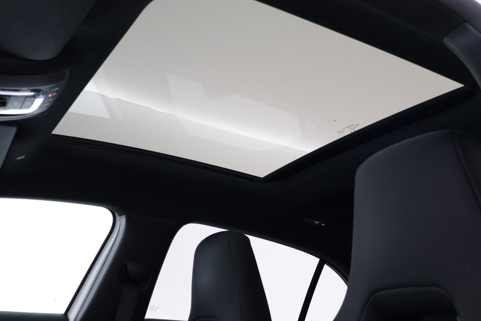 Mercedes-Benz A 2023 250 e A Business AMG - | Panorama | Ambient | Nahka-alcantara | Sporttipenkit | P-Kamera | Tutkat | LED | Navi |